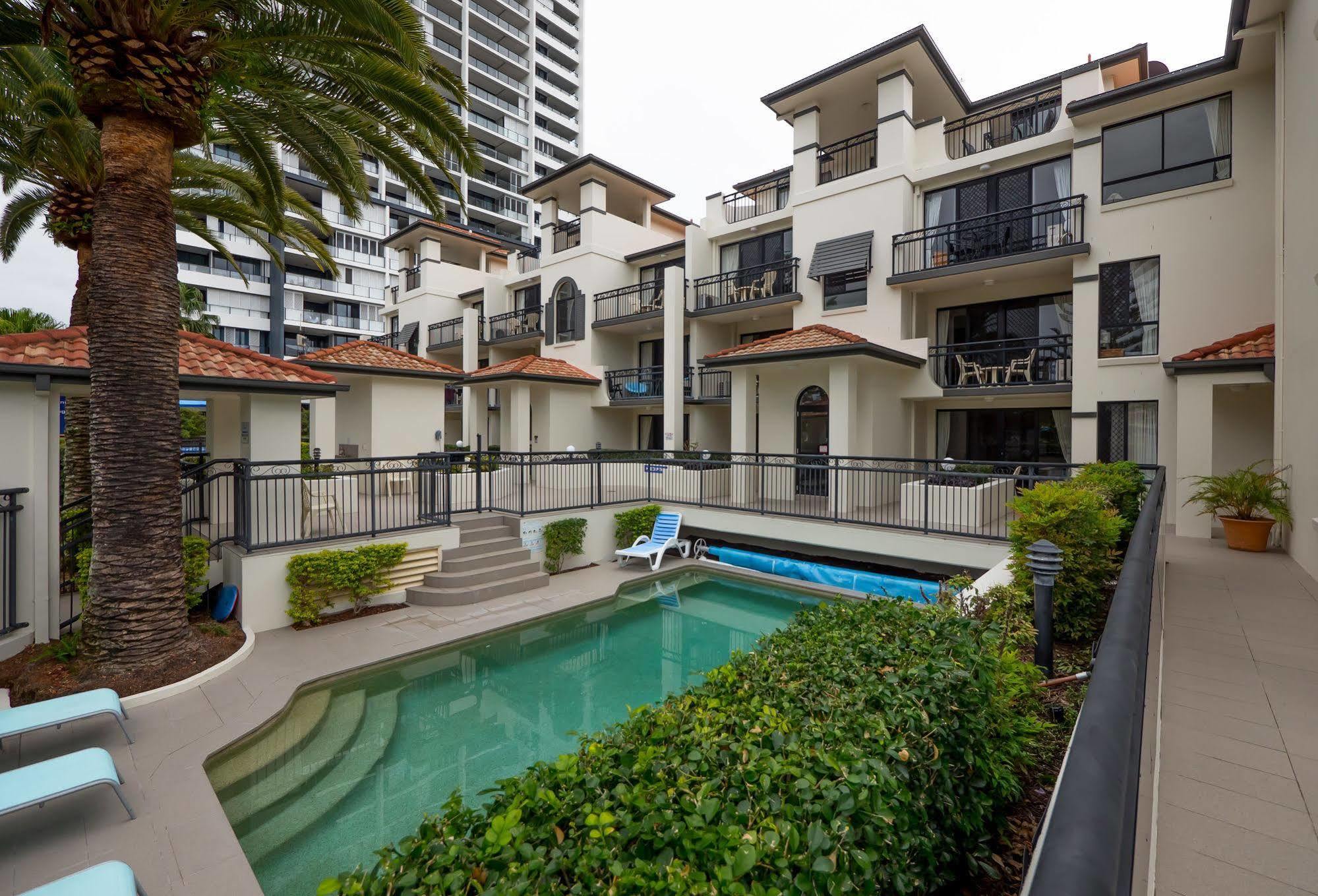 Island 3* Gold Coast