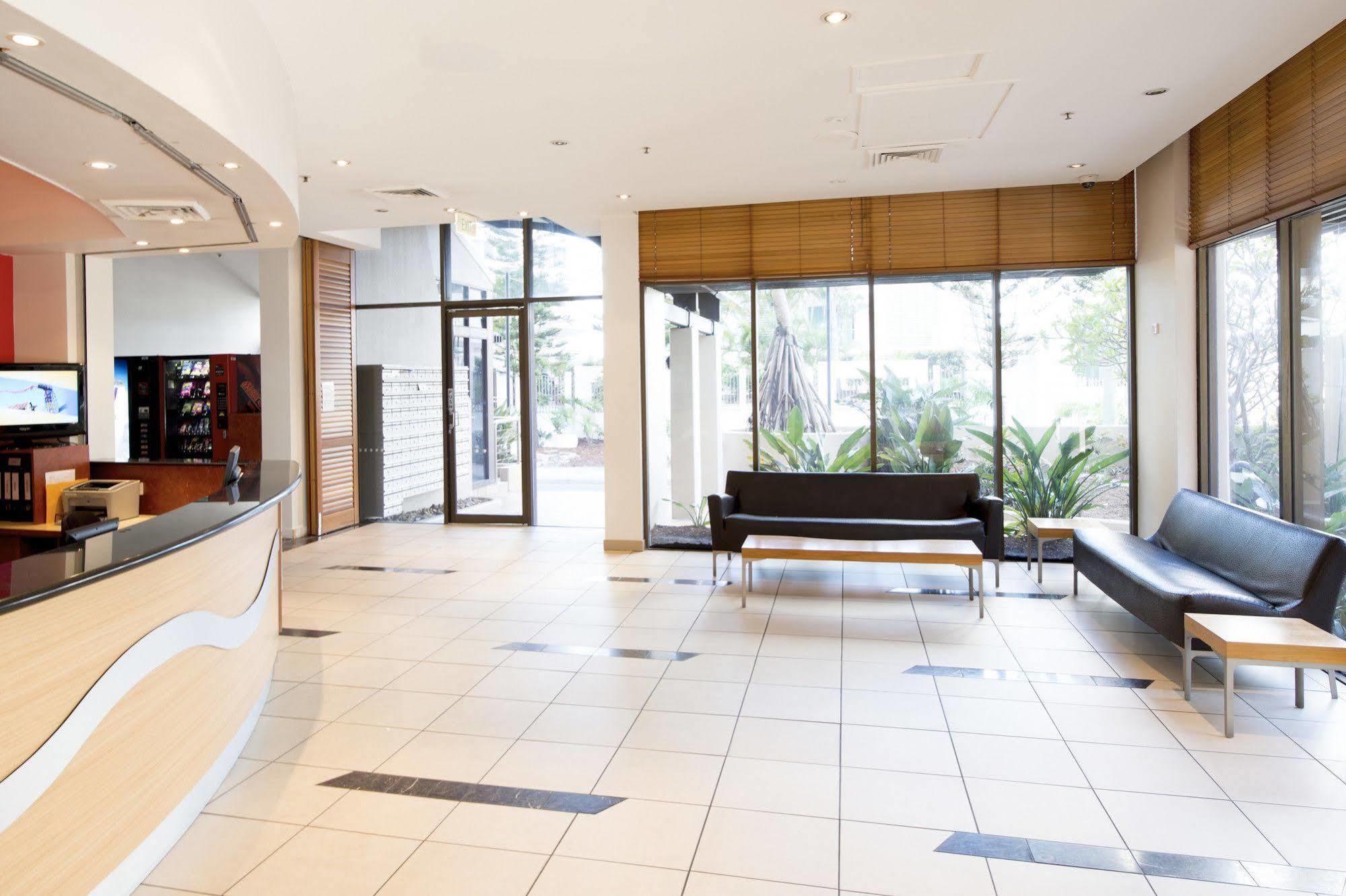 Aparthotel Breakfree Longbeach 3*
