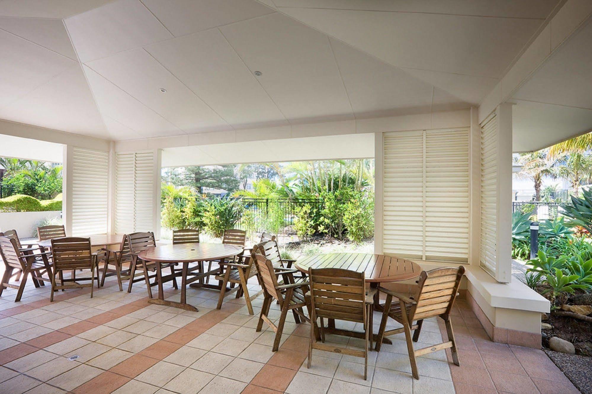 Breakfree Longbeach Aparthotel 3*