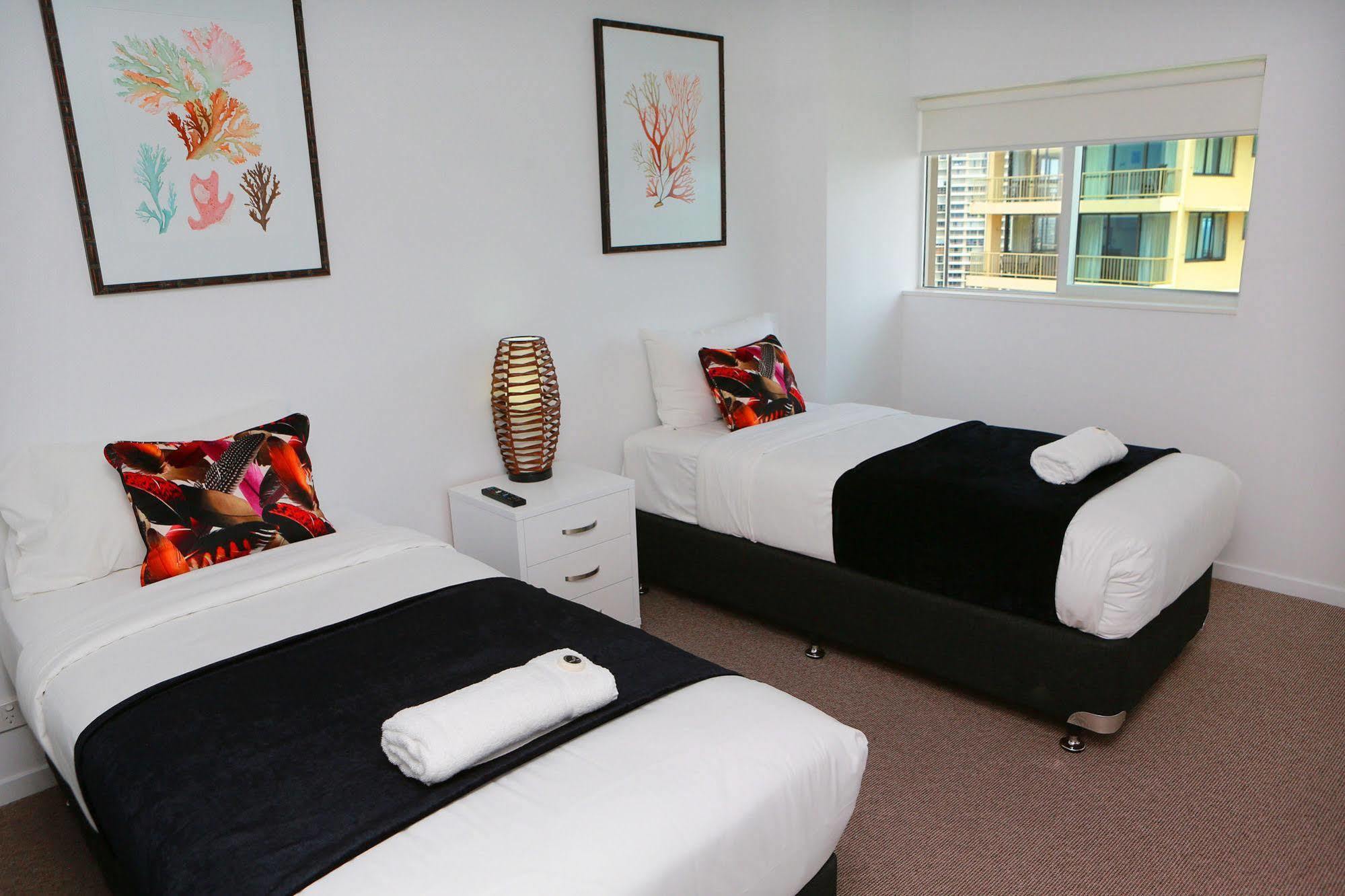 Narrowneck Court 4*