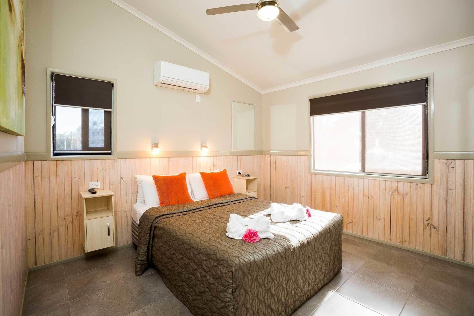 Ocean Tourist Park Hotel 2*
