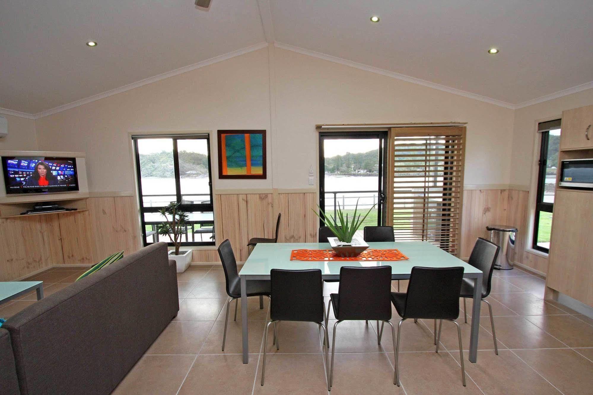 Tallebudgera Creek Tourist Park 2*