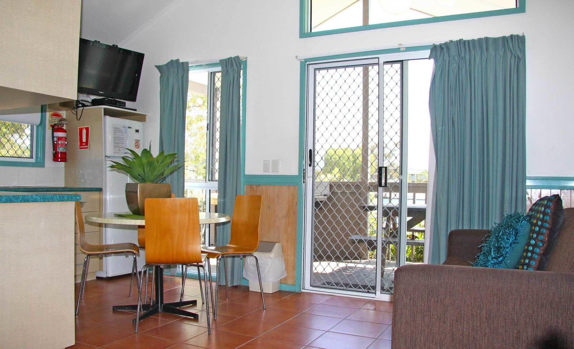 Tallebudgera Creek Tourist Park 2*
