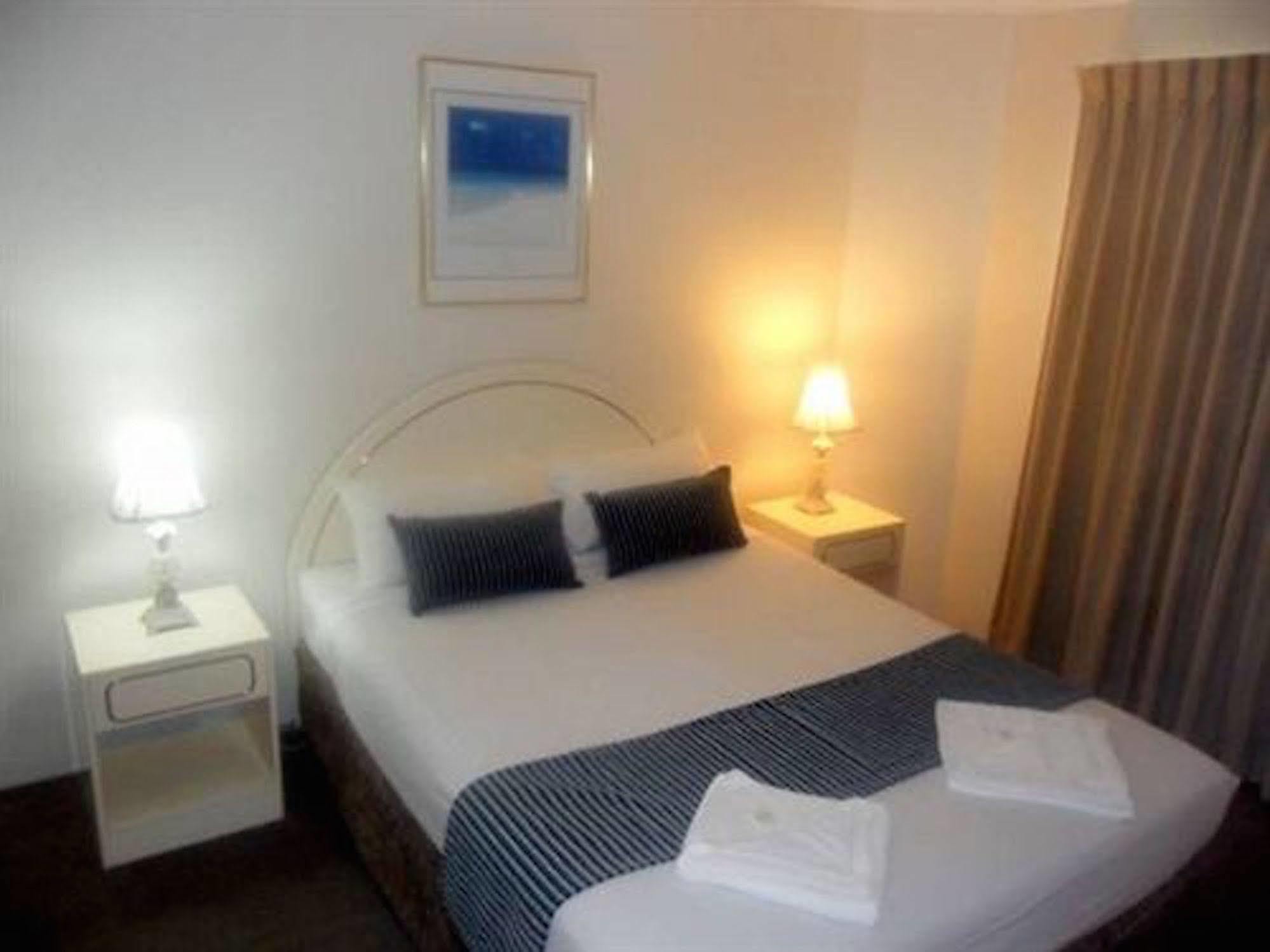Aparthotel Surfers Del Rey