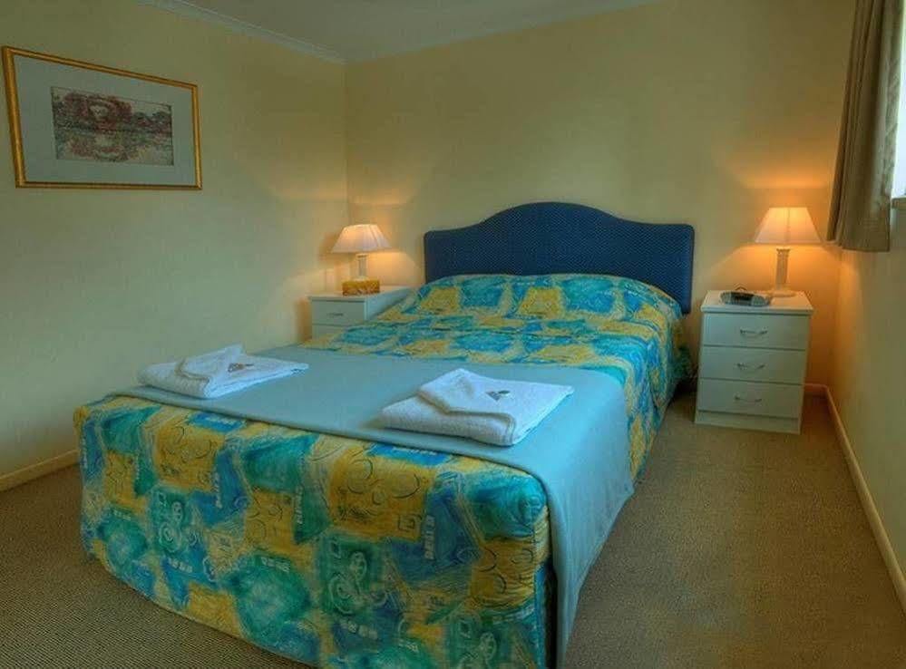 Surfers One Aparthotel 3*