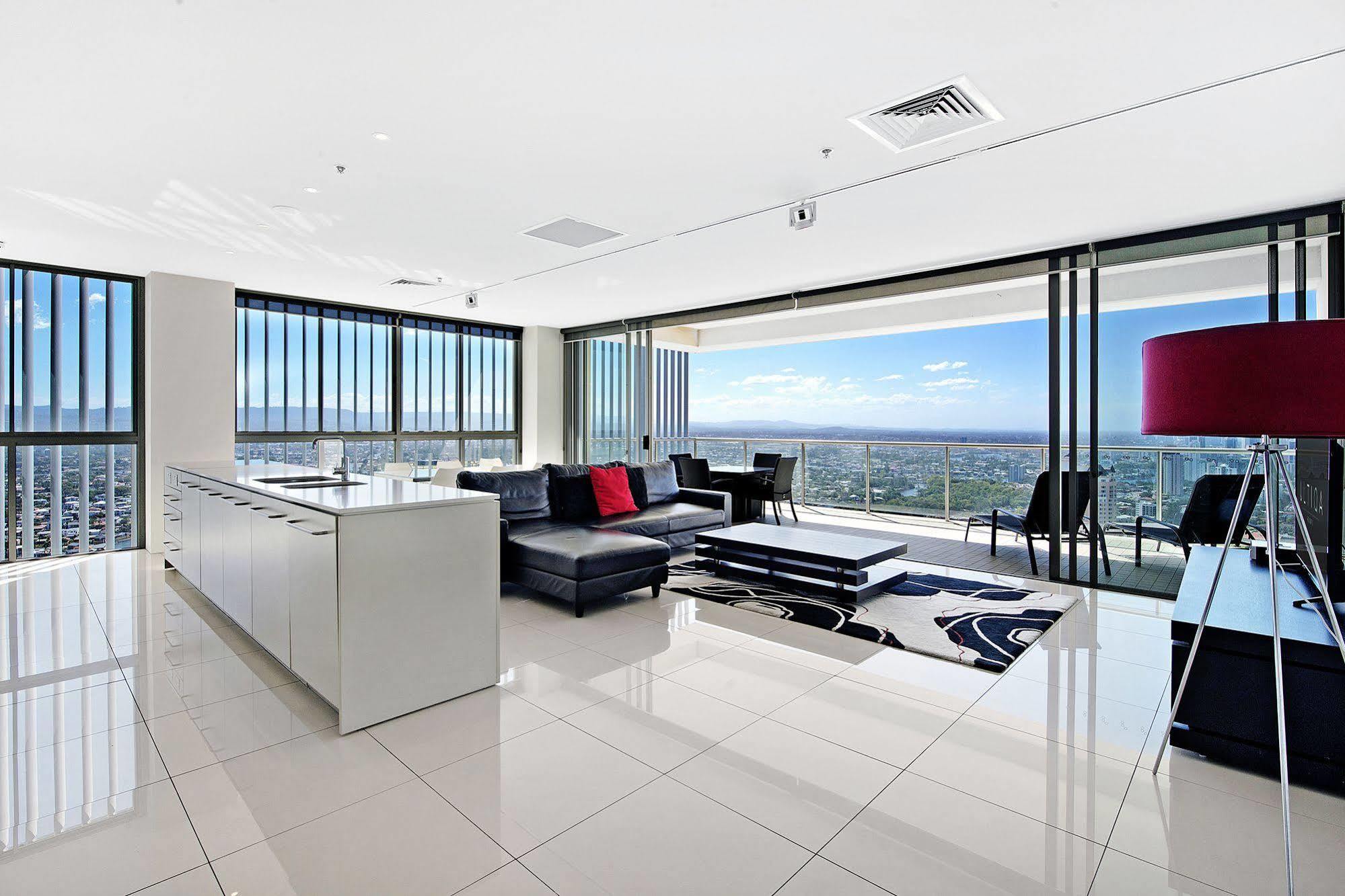 Ultiqa Air On Broadbeach 4*