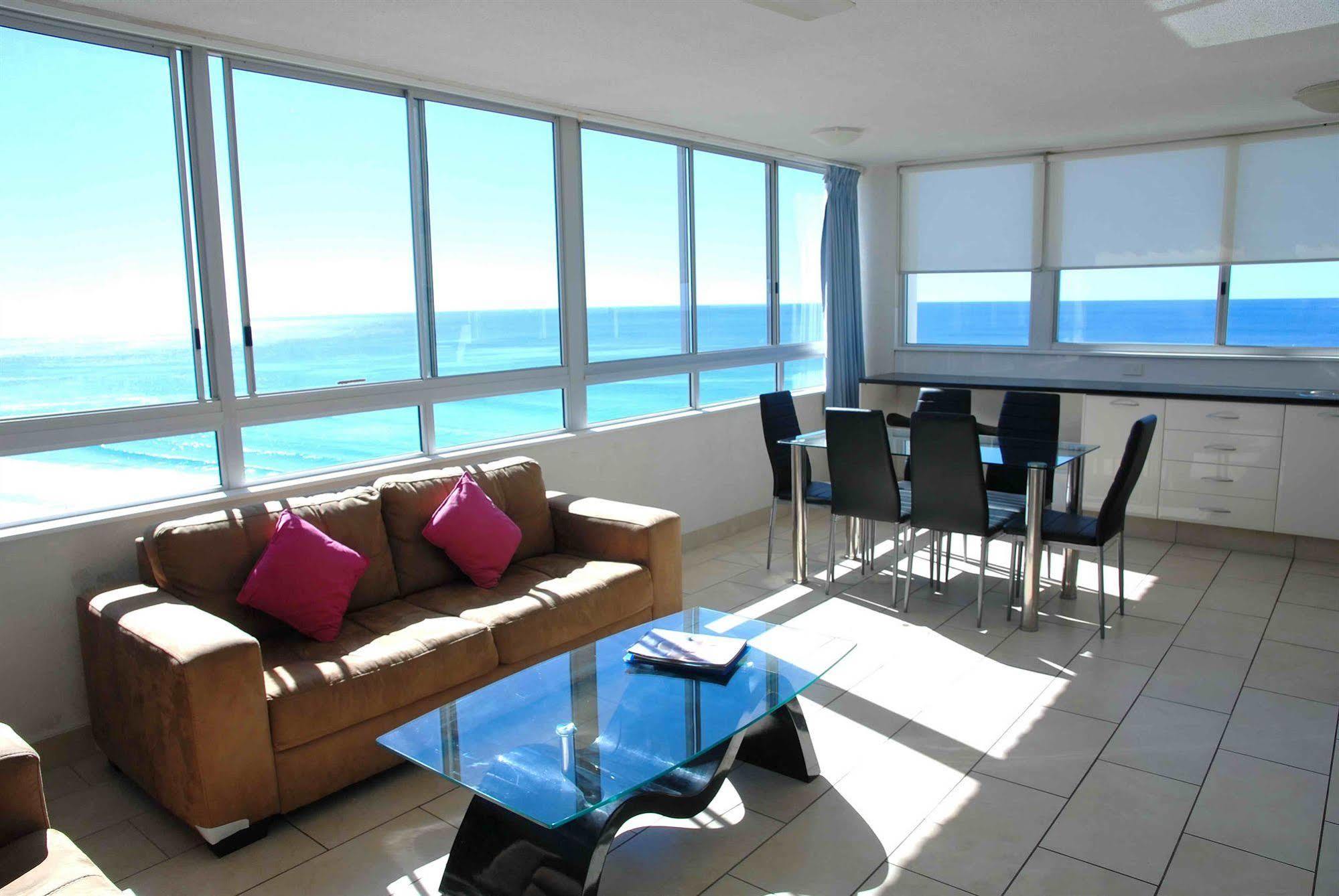 Aparthotel The Shore - Beachfront Gold Coast