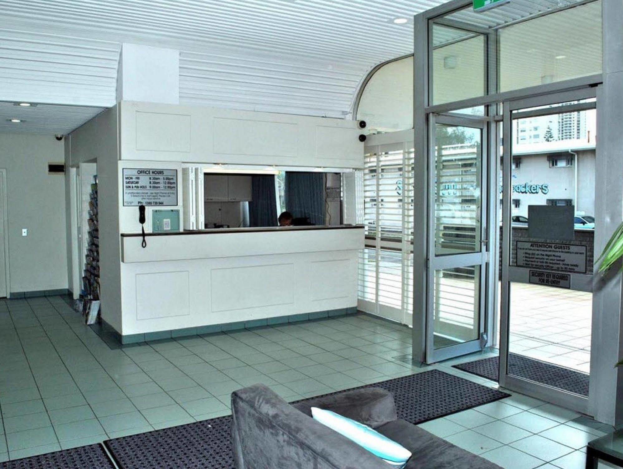 Aparthotel The Shore - Beachfront Gold Coast