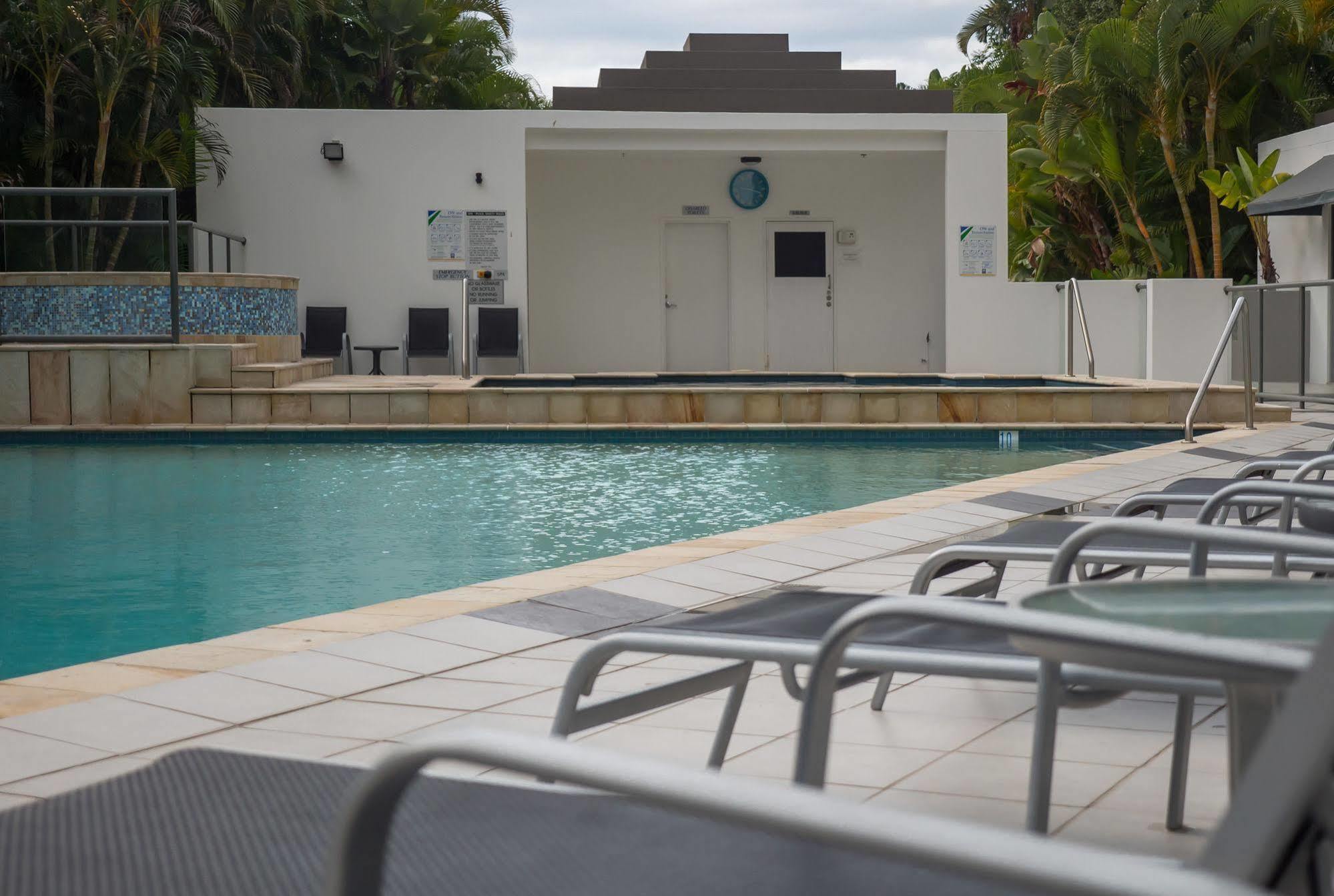 Resort Ipanema Surfers Paradise
