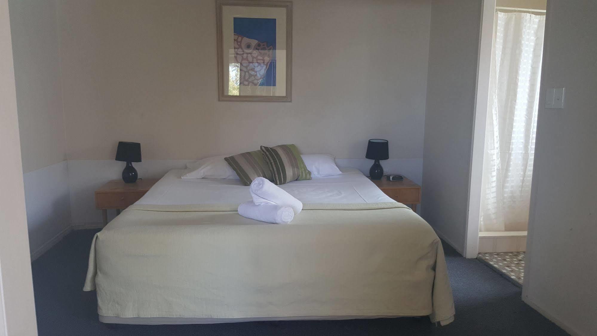 Montego Mermaid Motel Gold Coast