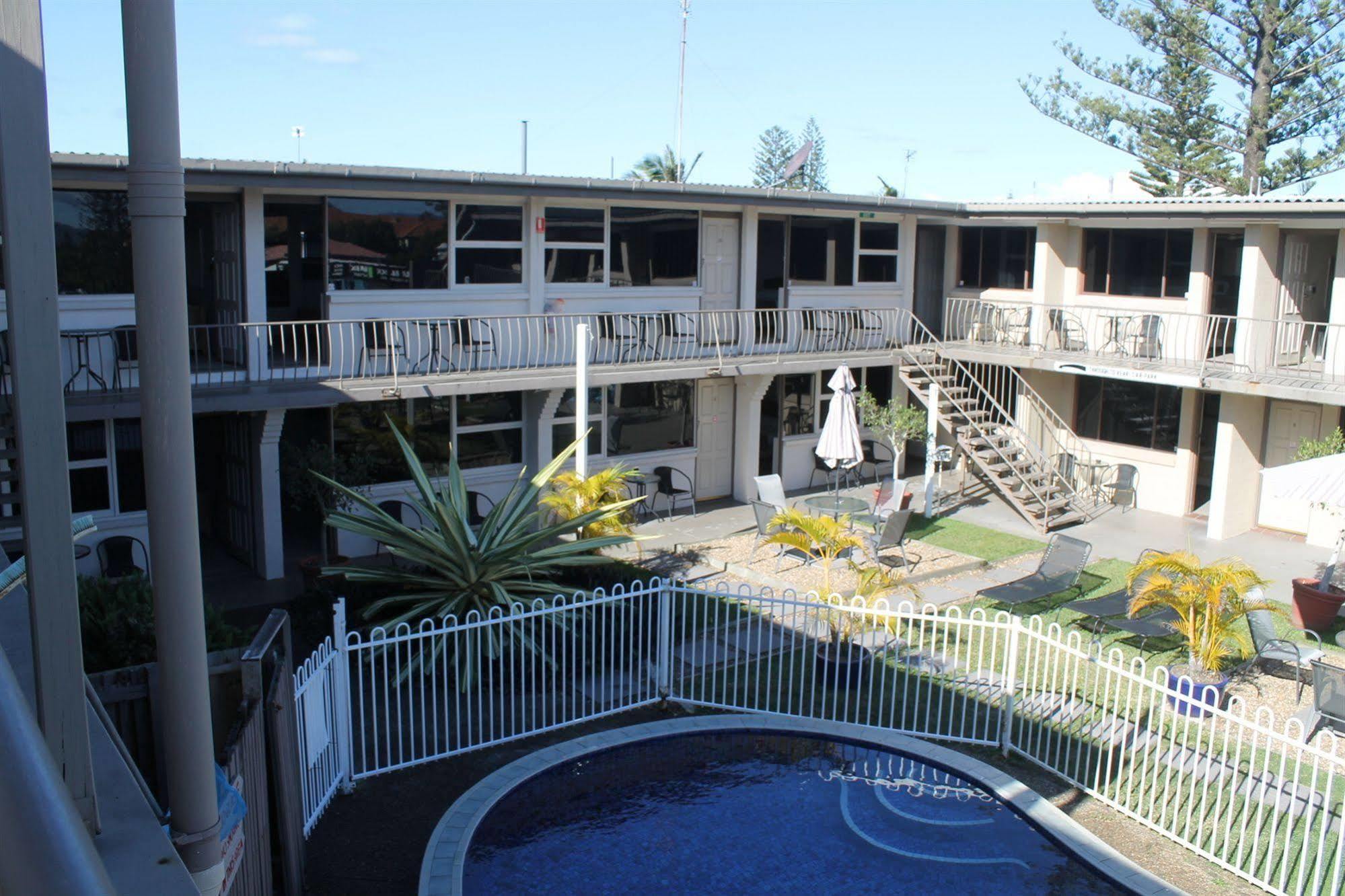 Montego Mermaid 3* Gold Coast