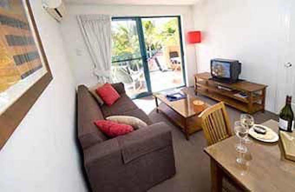 Aparthotel Karana Palms Gold Coast