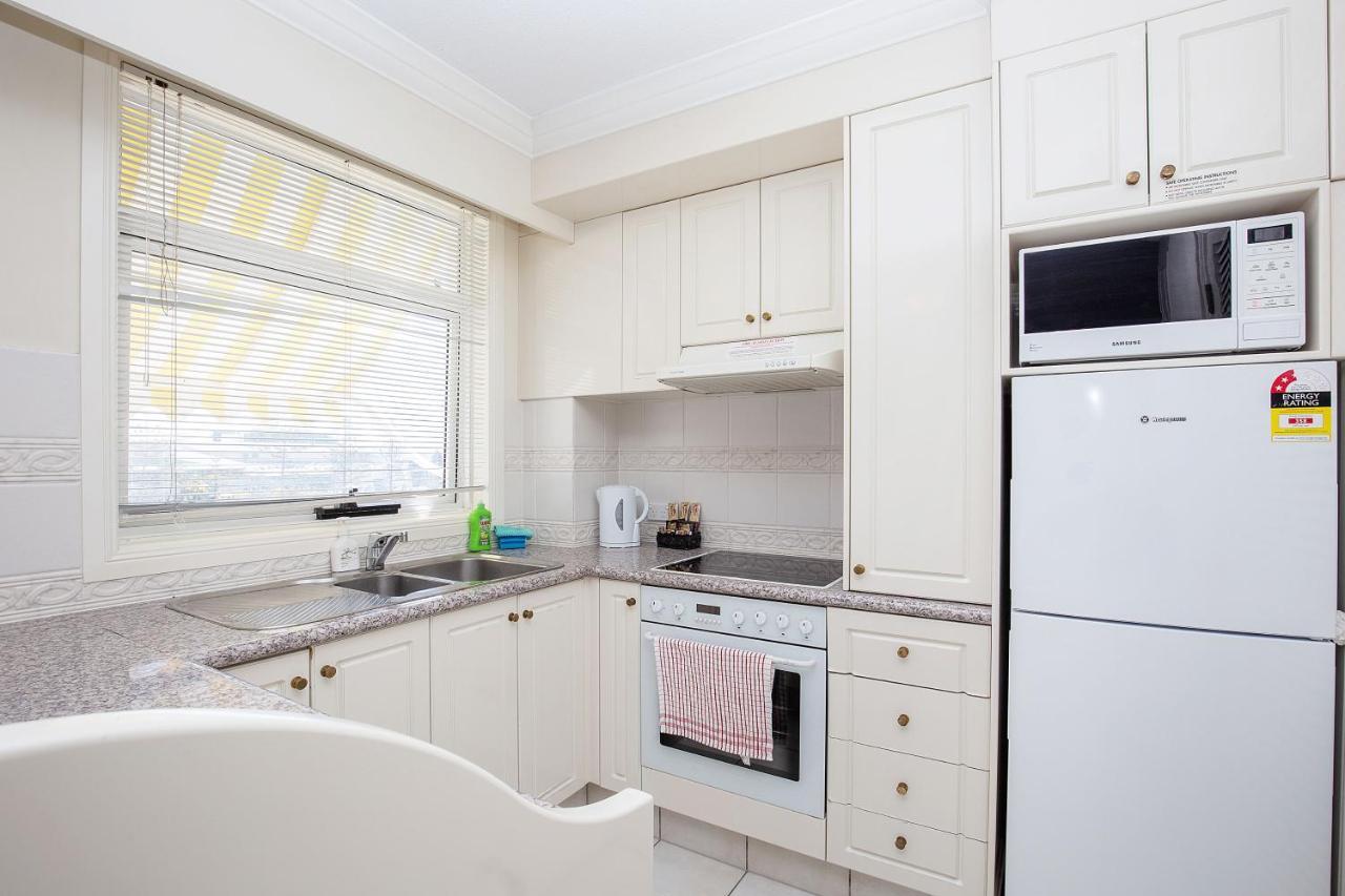 Broadbeach Apartment