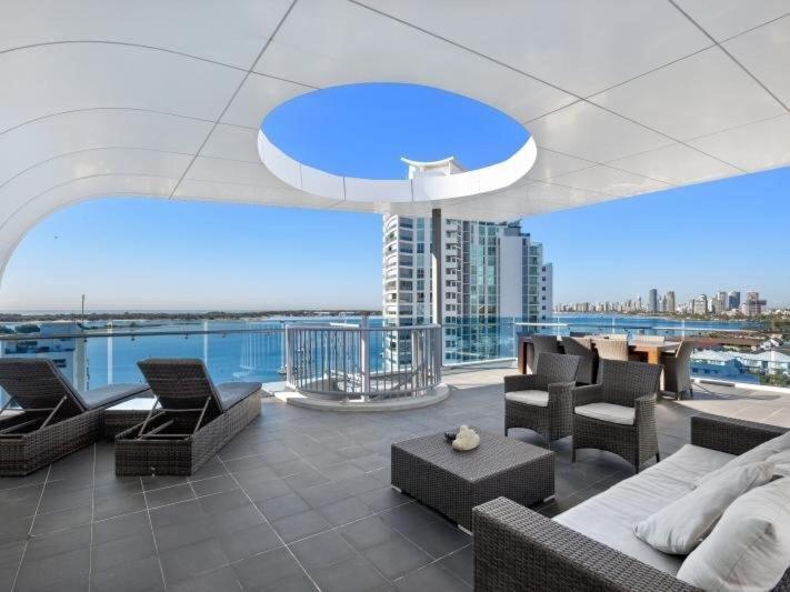 Stunning Penthouse With Rooftop Terrace Labrador *