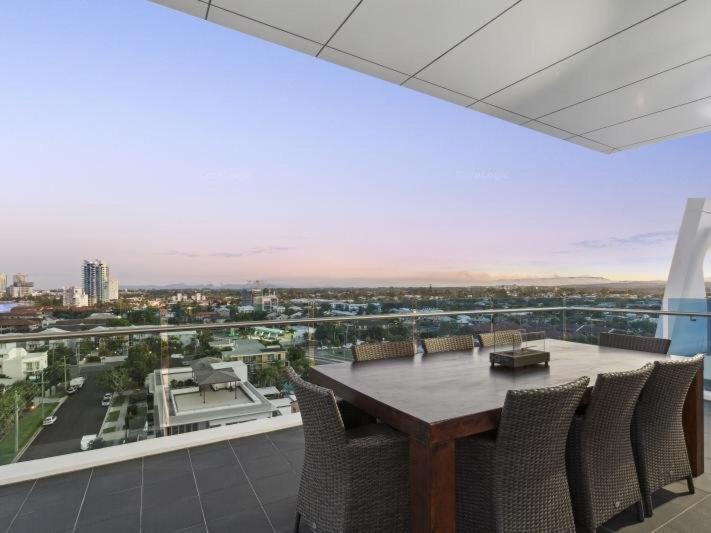 Stunning Penthouse With Rooftop Terrace Labrador