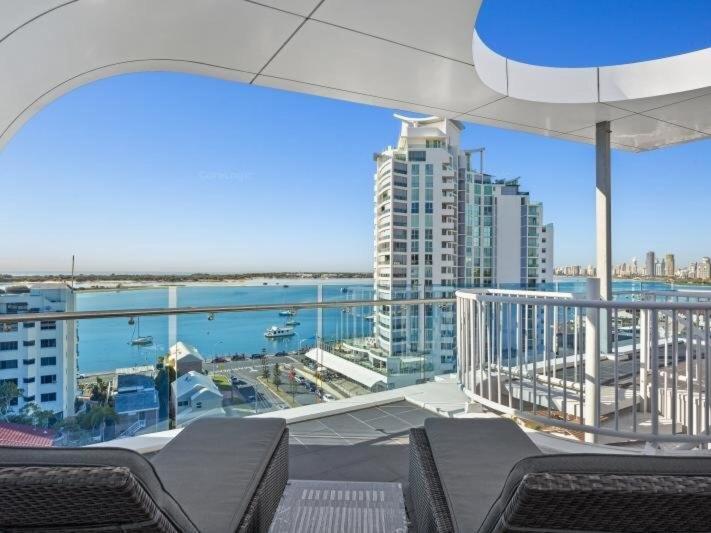 Stunning Penthouse With Rooftop Terrace Labrador * Gold Coast