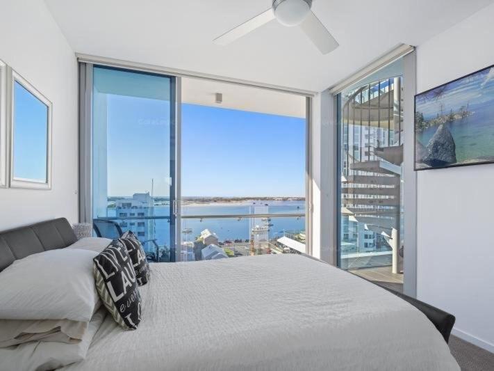 Apartment Stunning Penthouse With Rooftop Terrace Labrador