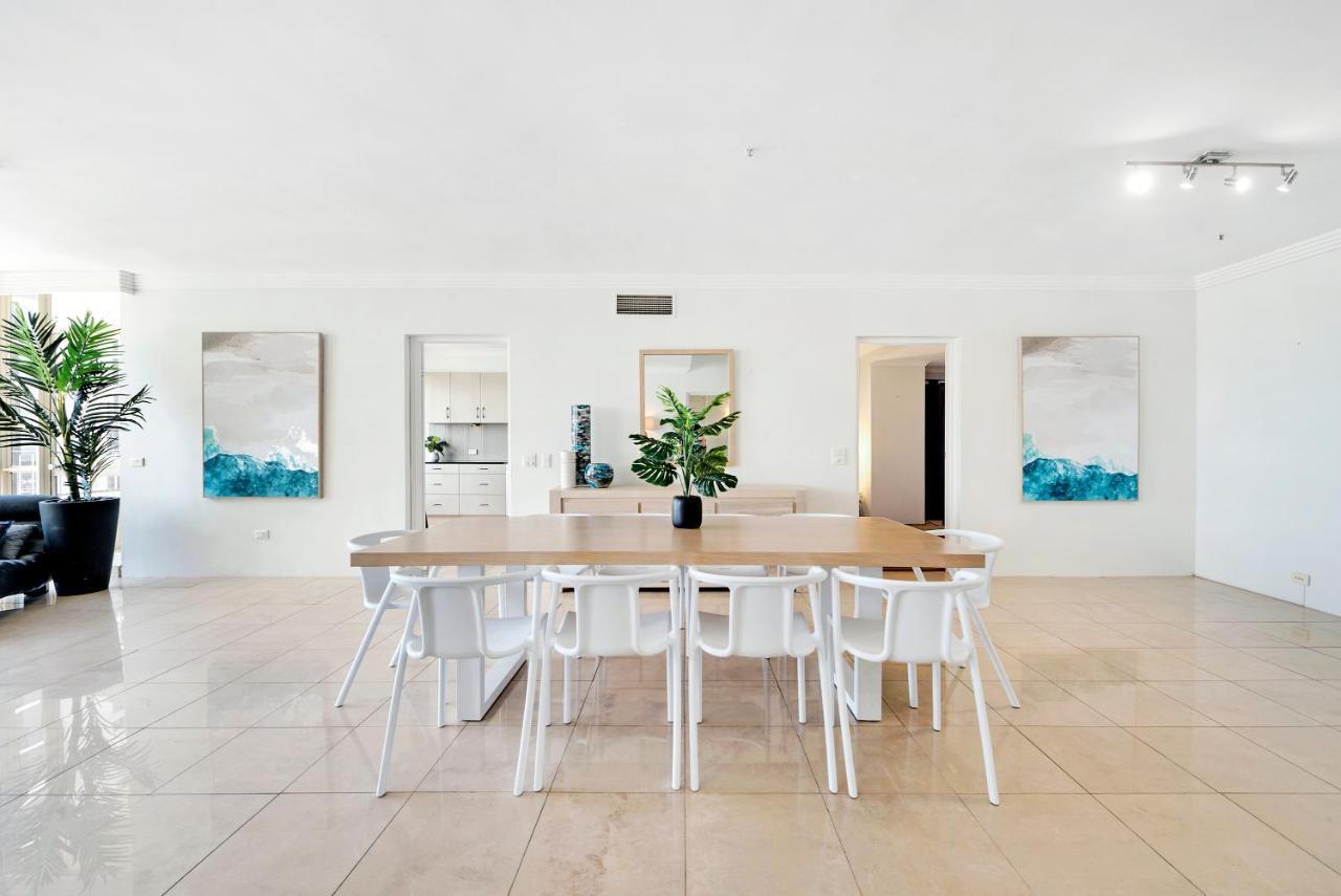 Apartment Golden Gate 2 Storey Penthouse With Pool - We Accommodate Gold Coast