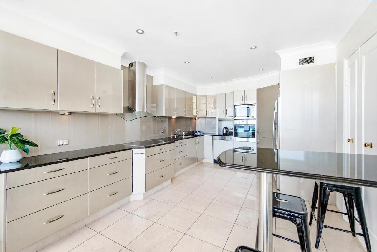 Golden Gate 2 Storey Penthouse With Pool - We Accommodate Apartment