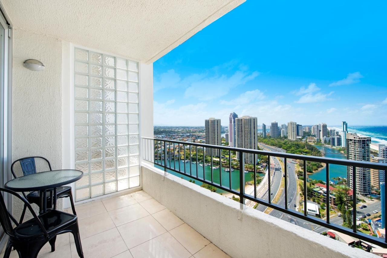 Apartment Golden Gate 2 Storey Penthouse With Pool - We Accommodate Gold Coast