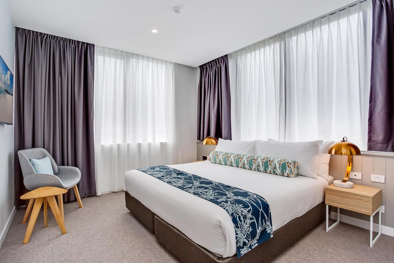 Hotel Mantra At Sharks 4*