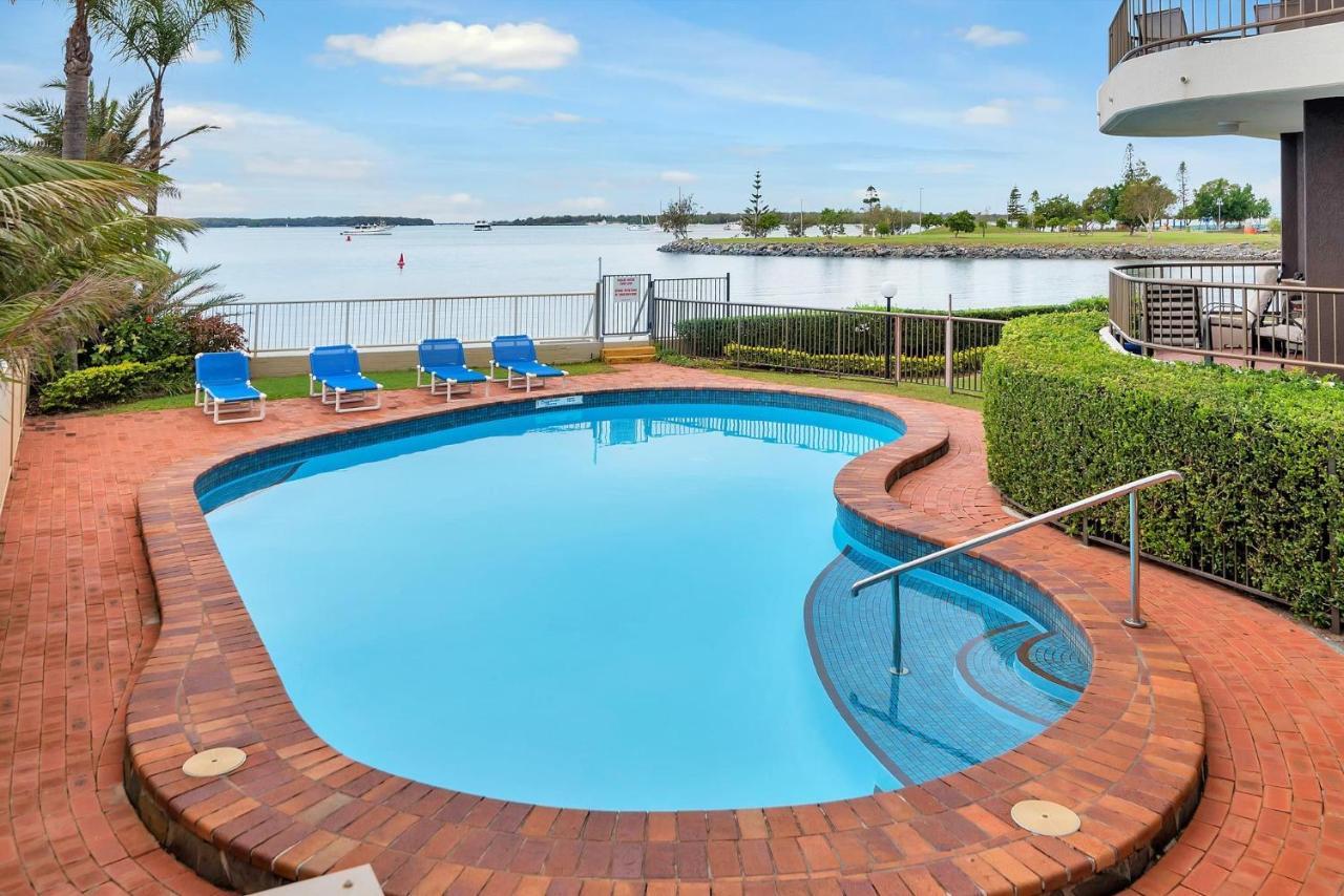 Aparthotel Broadwater Shores Waterfront Gold Coast