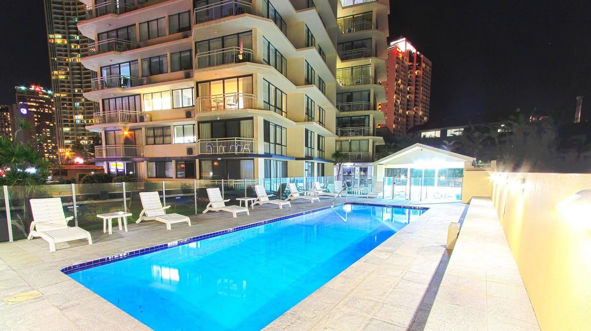 Seacrest Beachfront Surfers Paradise Aparthotel