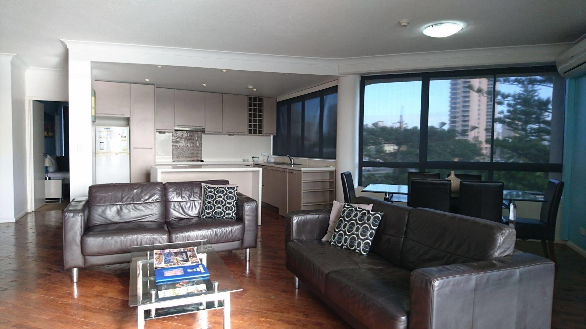 Surfers Hawaiian 3*