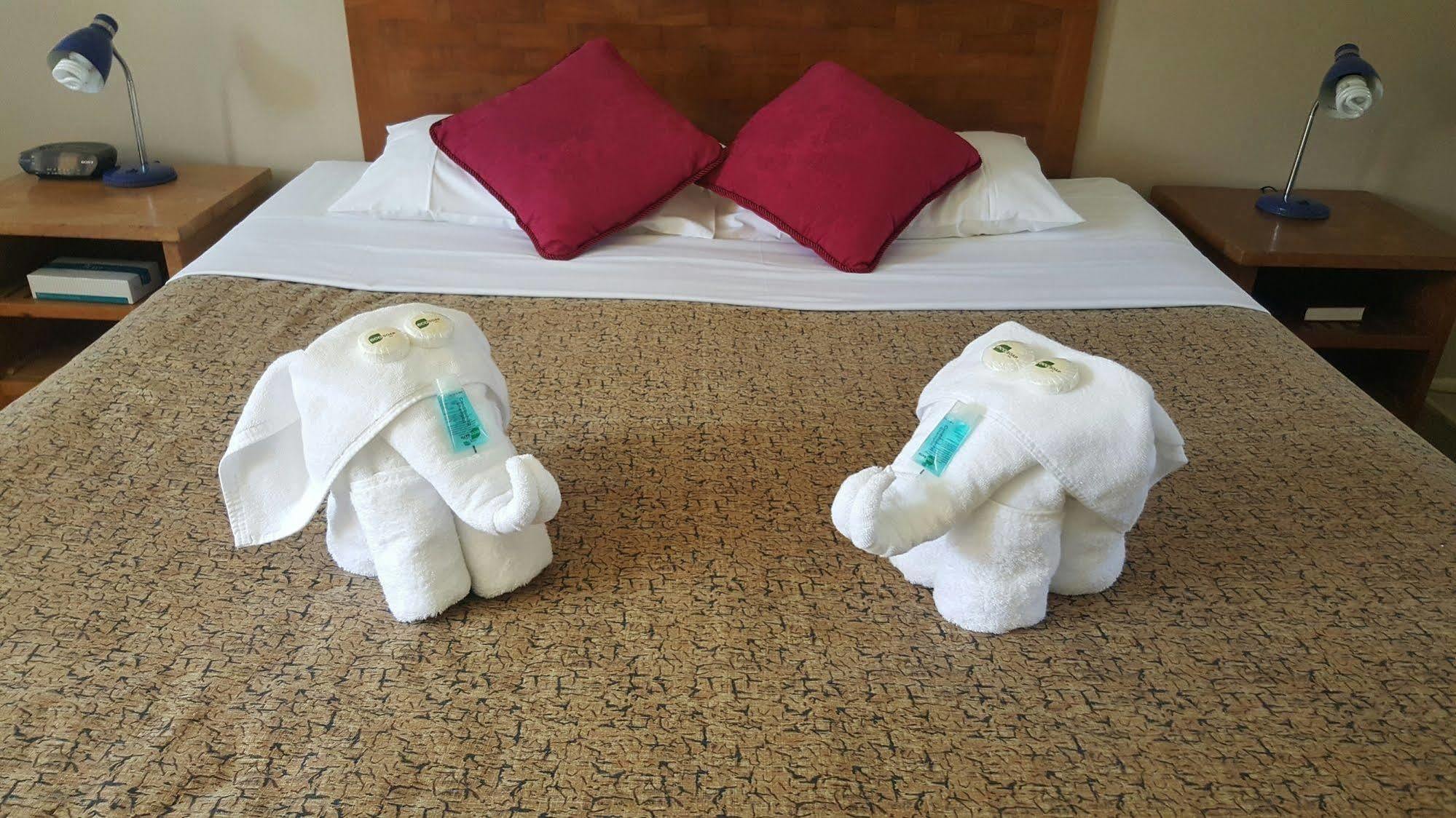 Montego Mermaid 3* Gold Coast