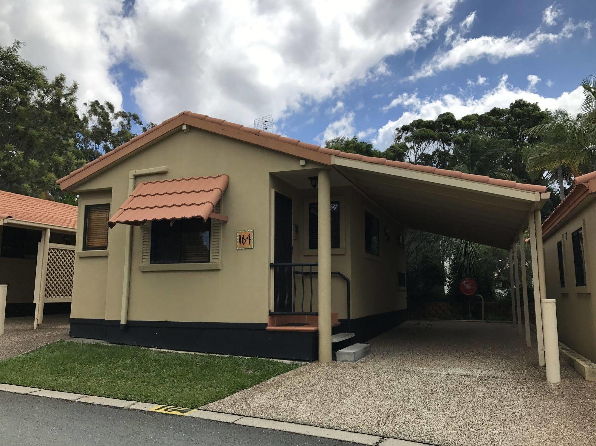 Ashmore Palms Village