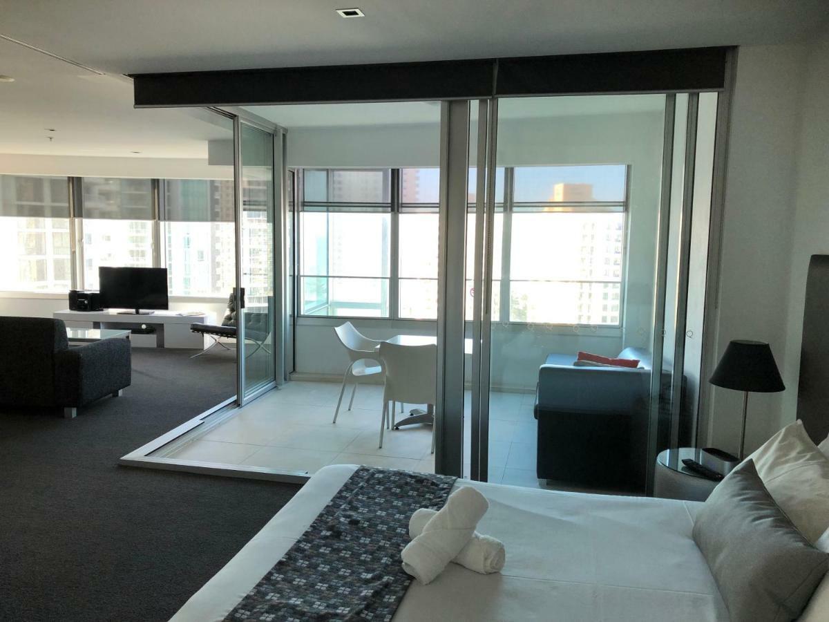 Iconic Q Ocean View Gold Coast