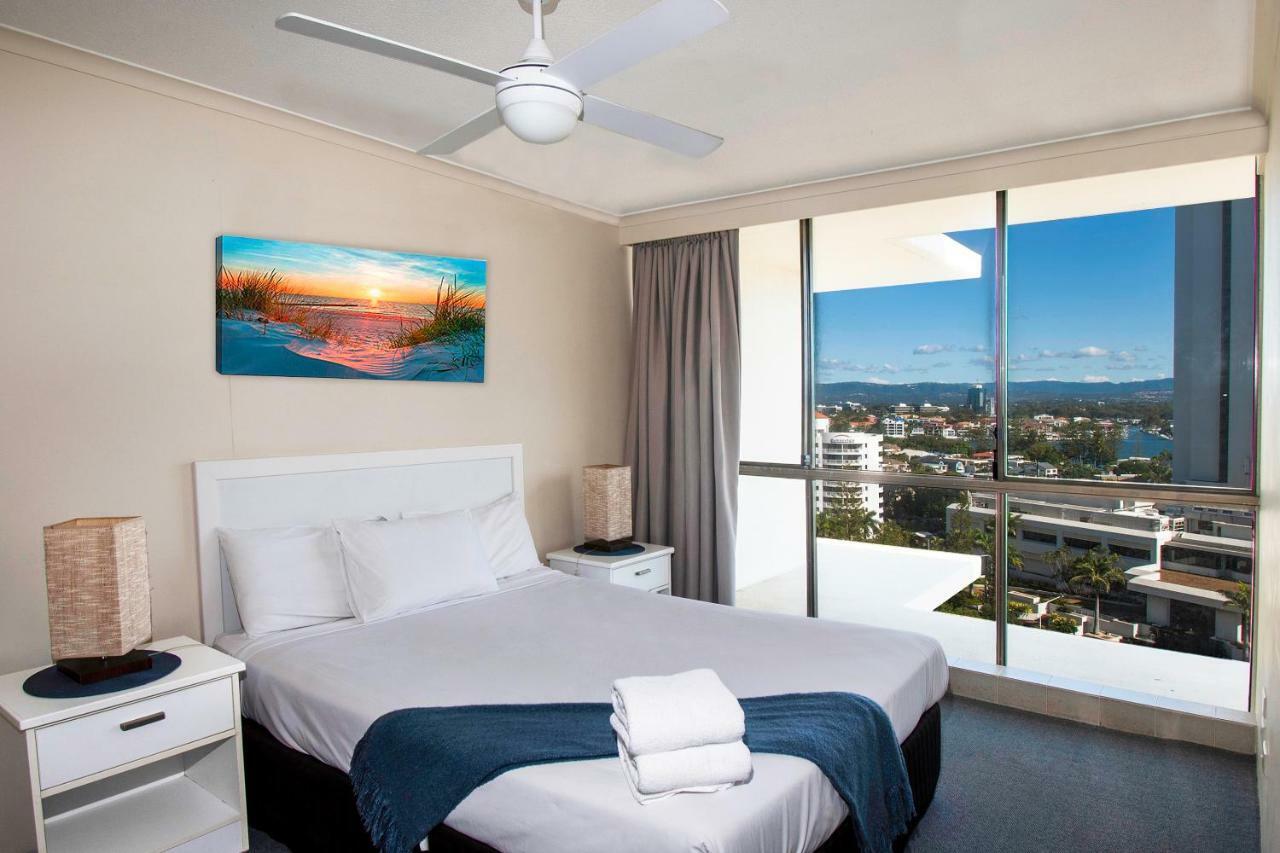 Seacrest Beachfront Surfers Paradise 4*