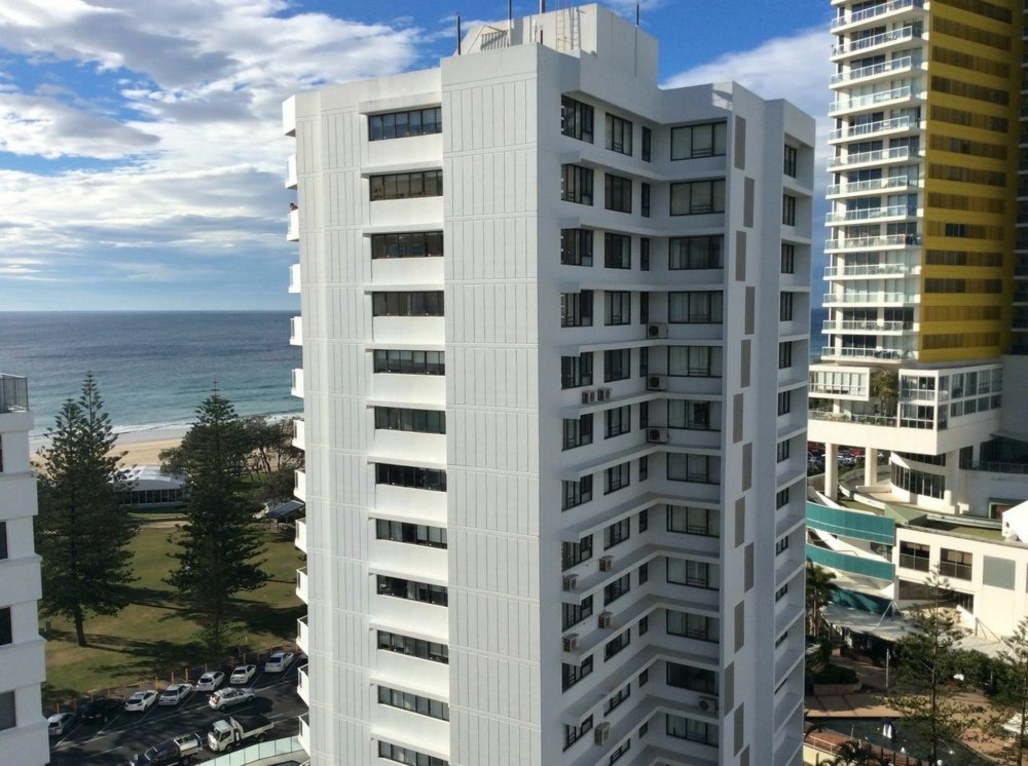 Aparthotel Pacific Broadbeach 4*