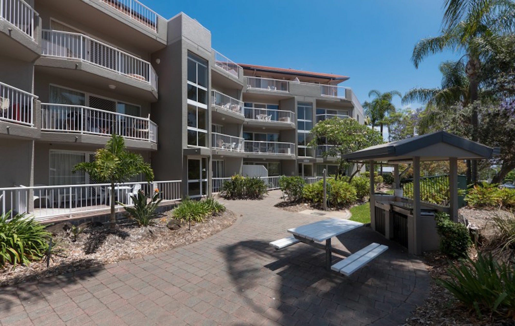 Markham Court Aparthotel 3*