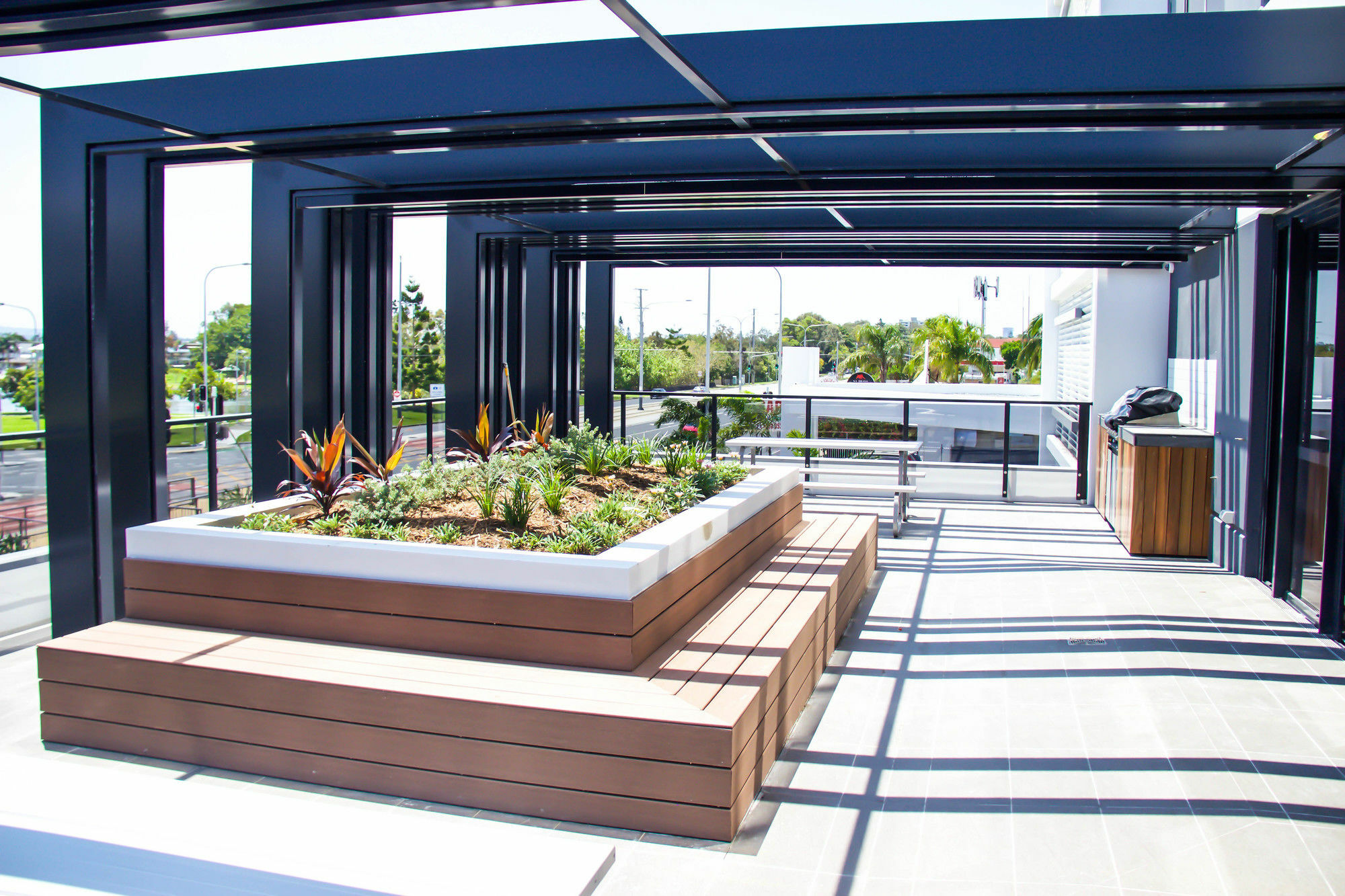 Synergy Broadbeach - Official 4*
