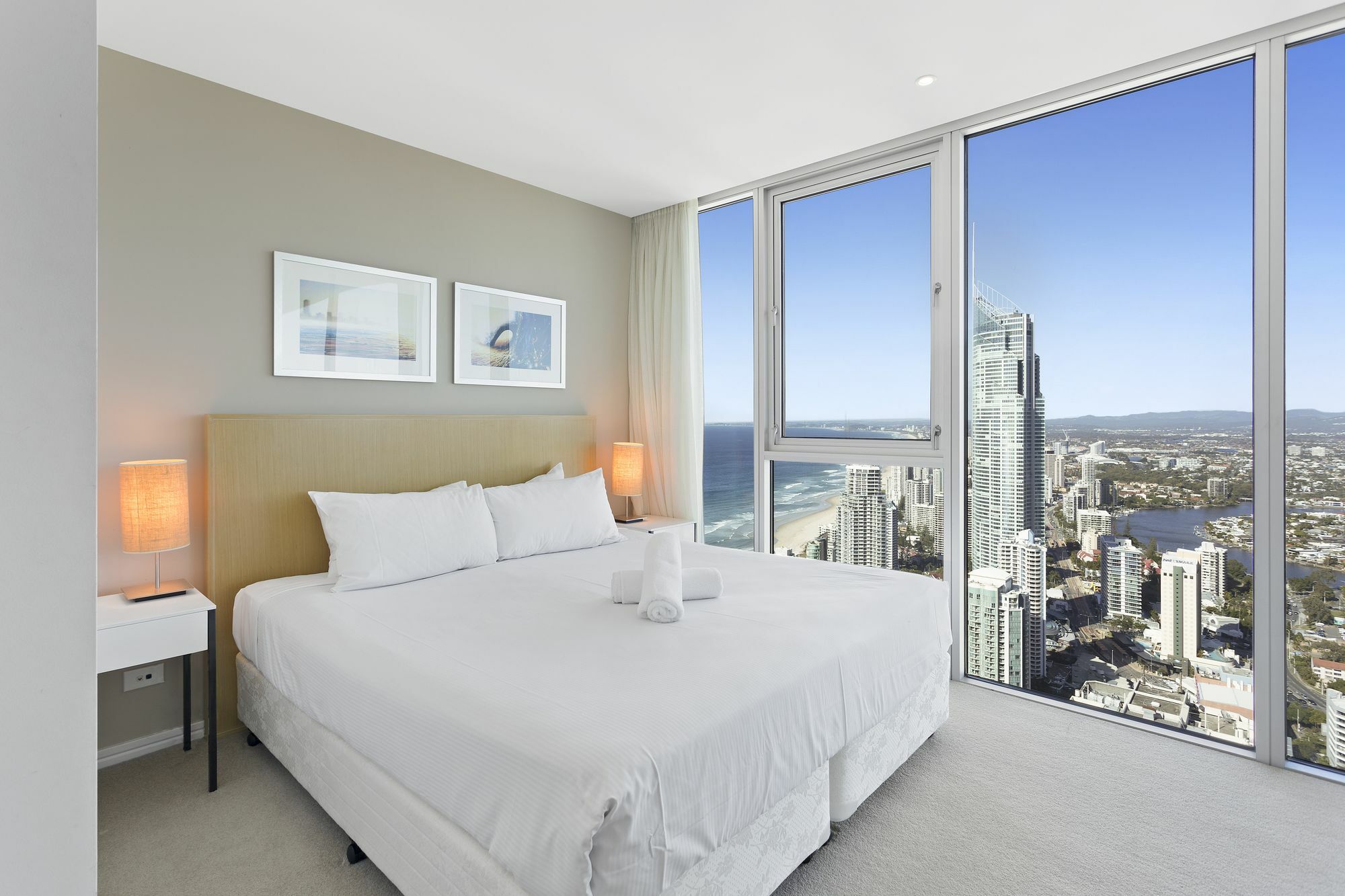 Luxury With Ocean View In Surfers Paradise Hotel