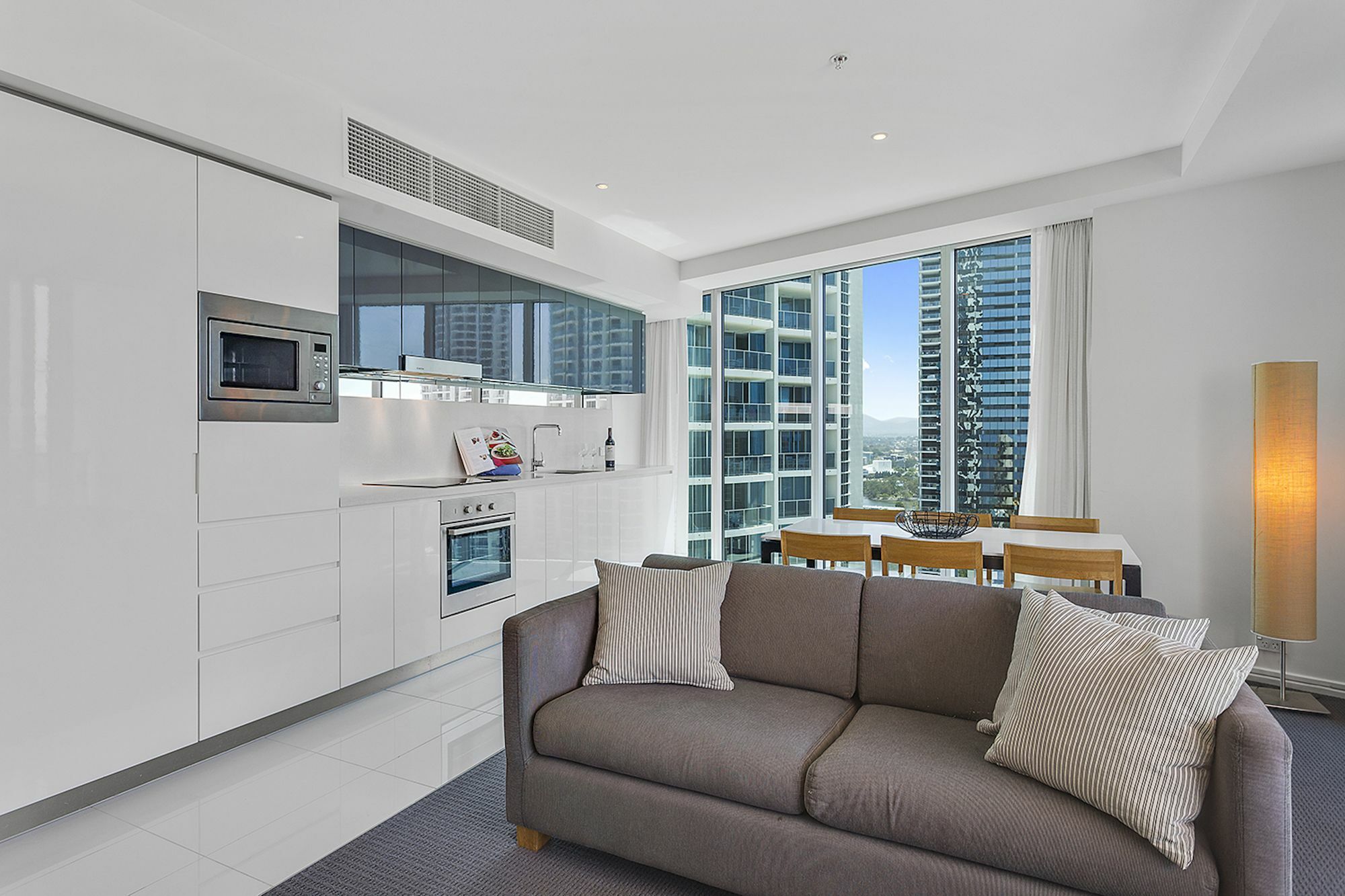 Hotel Luxury With Ocean View In Surfers Paradise Gold Coast