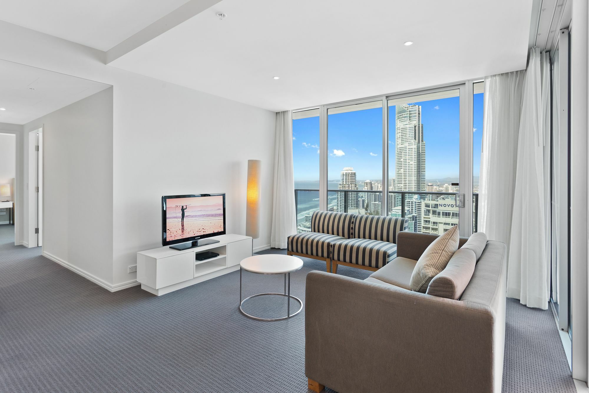 Hotel Luxury With Ocean View In Surfers Paradise 5*