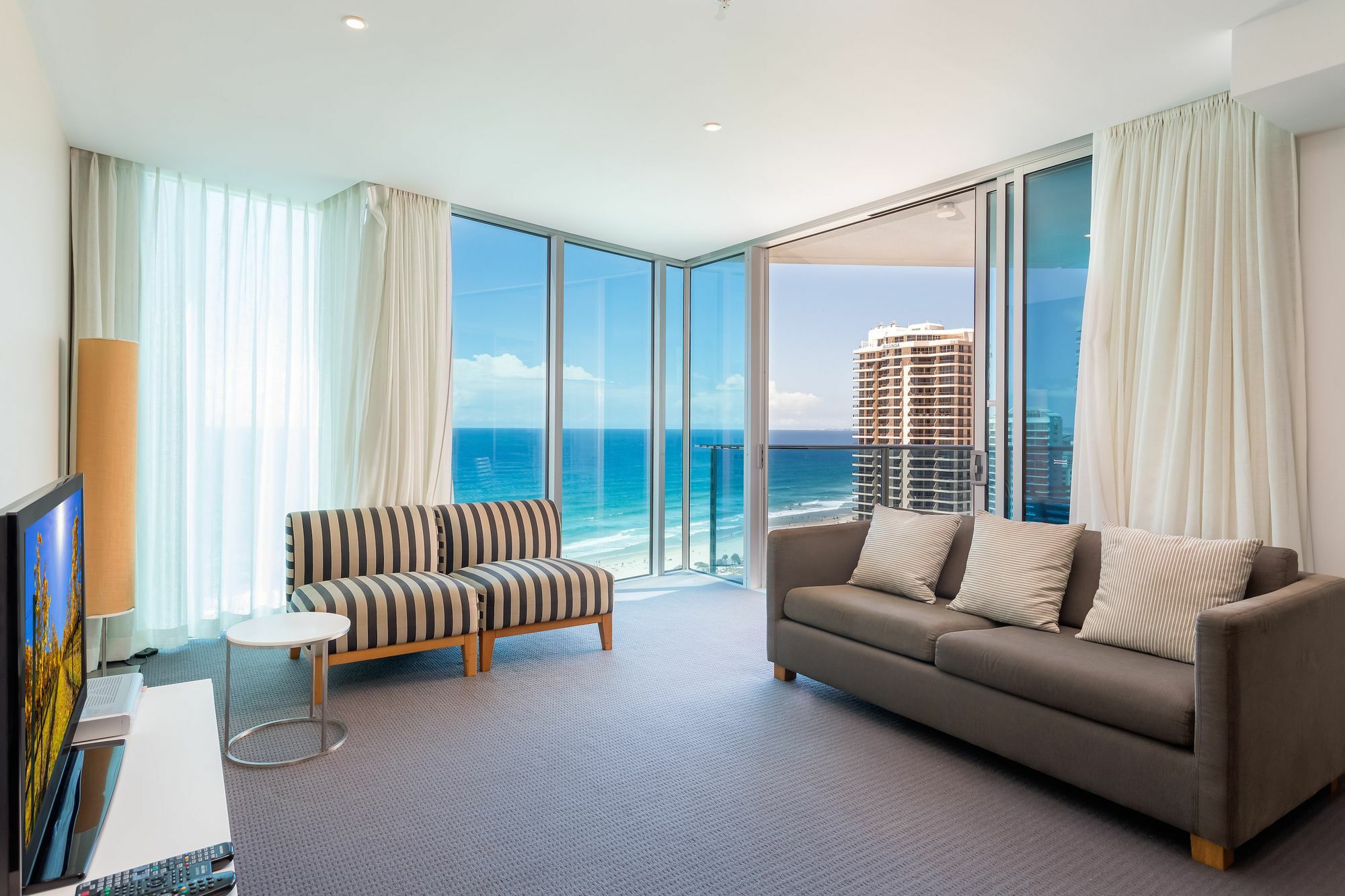 Luxury With Ocean View In Surfers Paradise Gold Coast