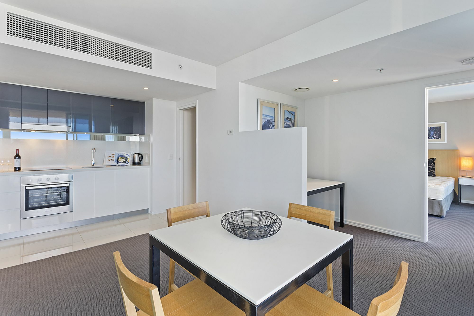 Hotel Luxury With Ocean View In Surfers Paradise 5*