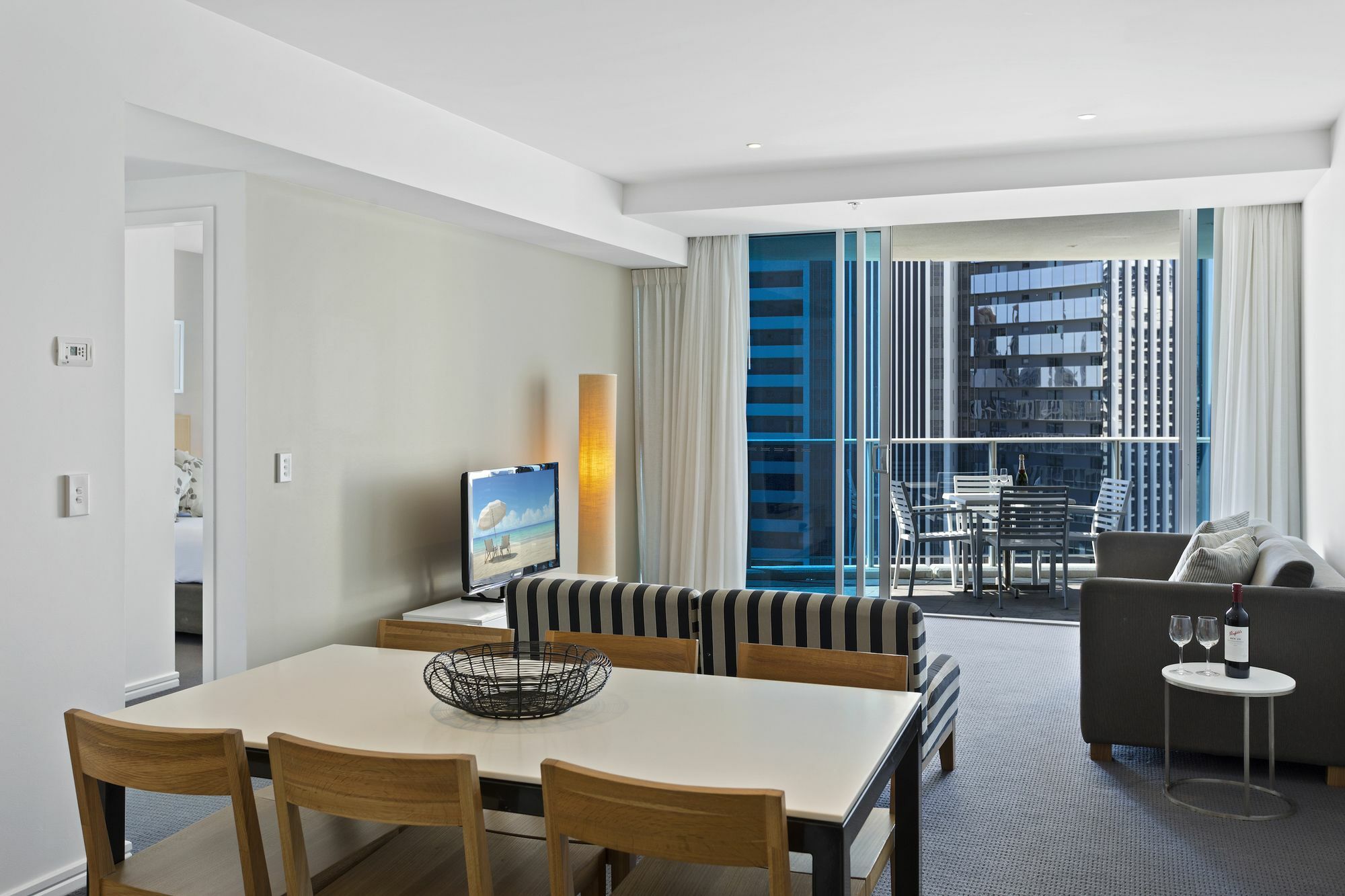 Luxury With Ocean View In Surfers Paradise Hotel