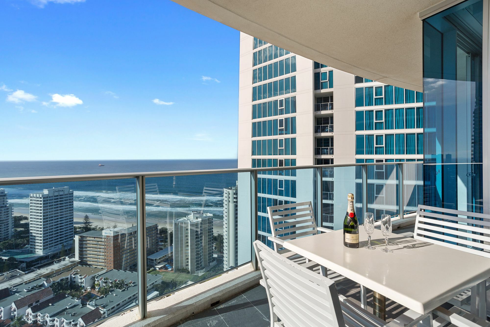 Luxury With Ocean View In Surfers Paradise Gold Coast