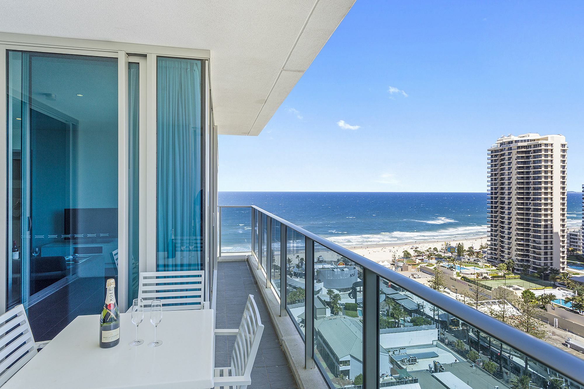 Hotel Luxury With Ocean View In Surfers Paradise Gold Coast