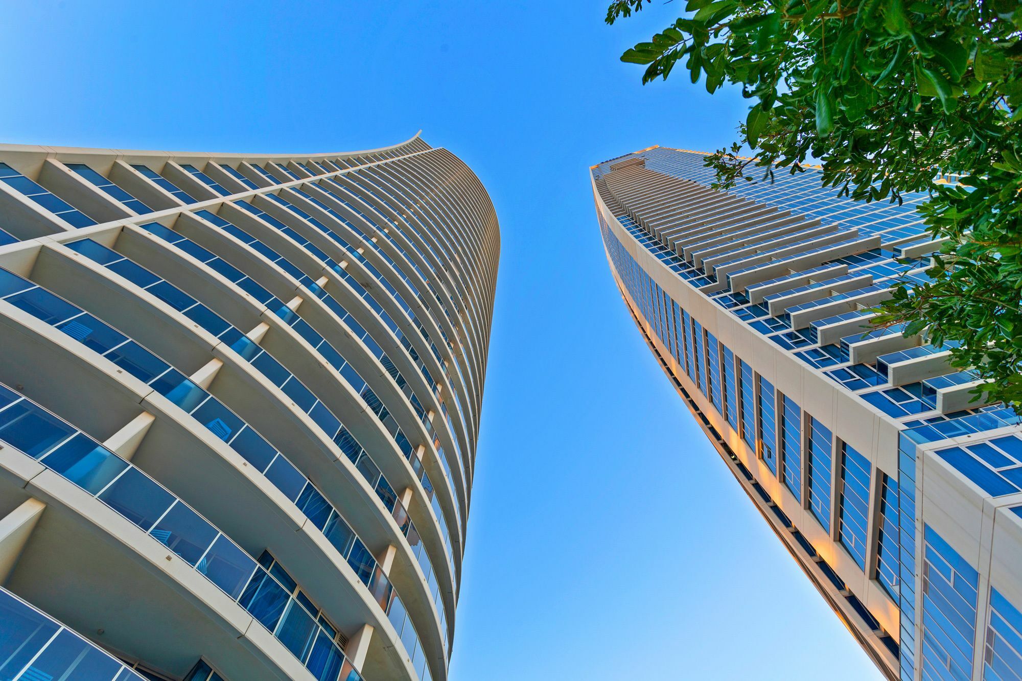 Hotel Luxury With Ocean View In Surfers Paradise