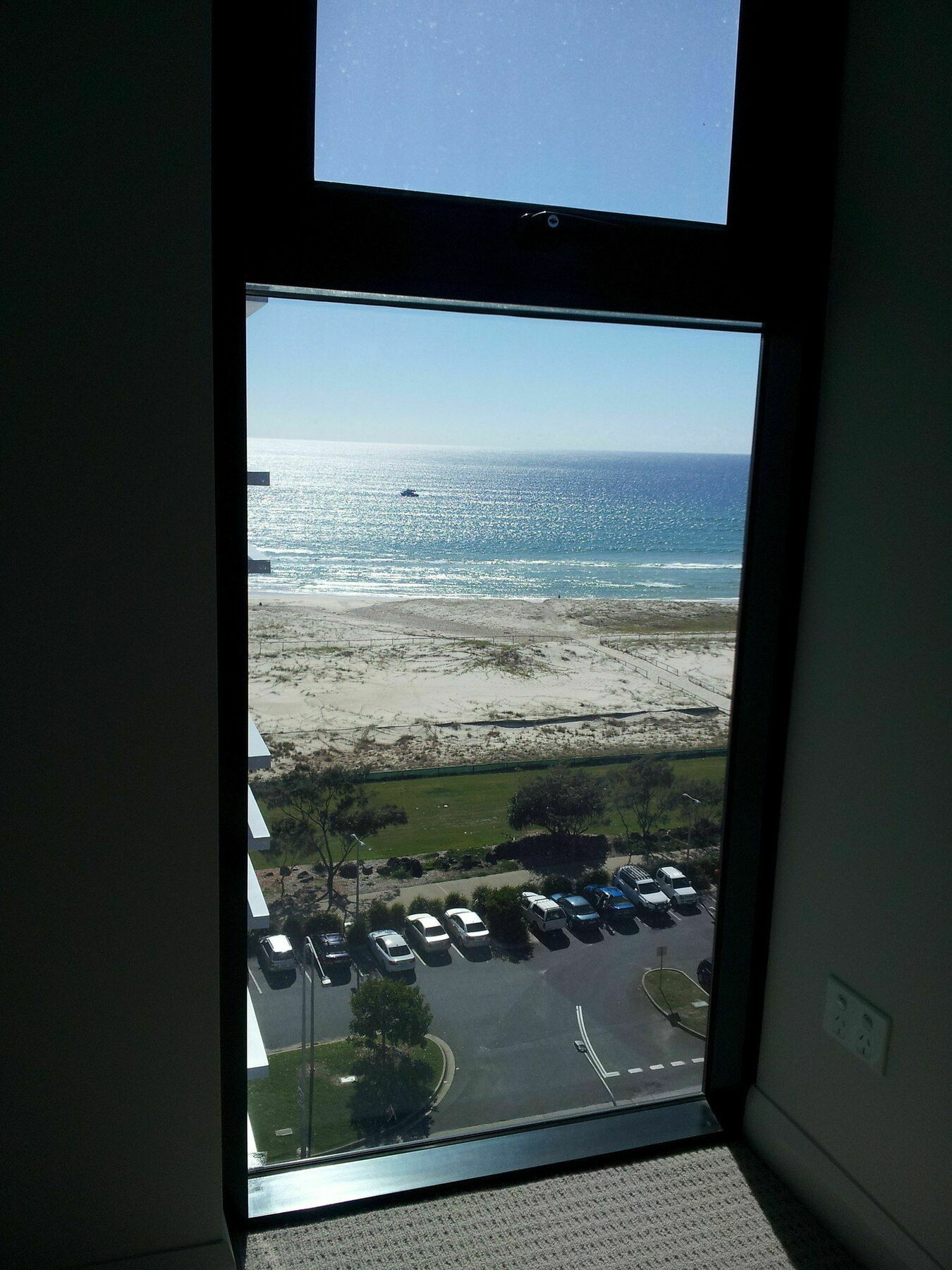 Pure Kirra Aparthotel 3*