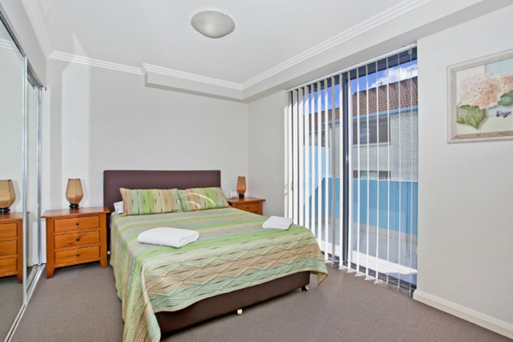 Aqualine On The Broadwater Aparthotel 4*