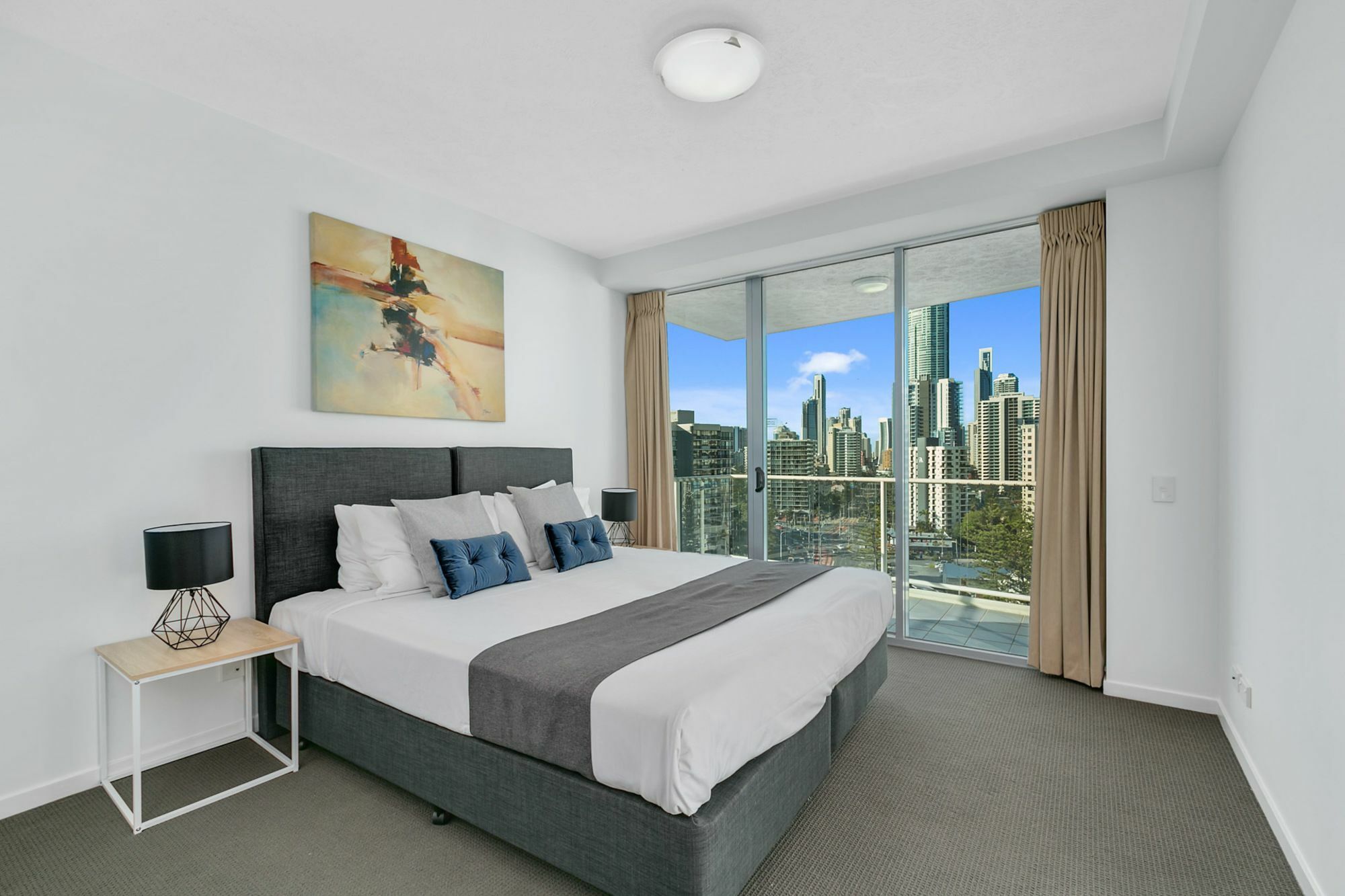 Wings - Q Apartment