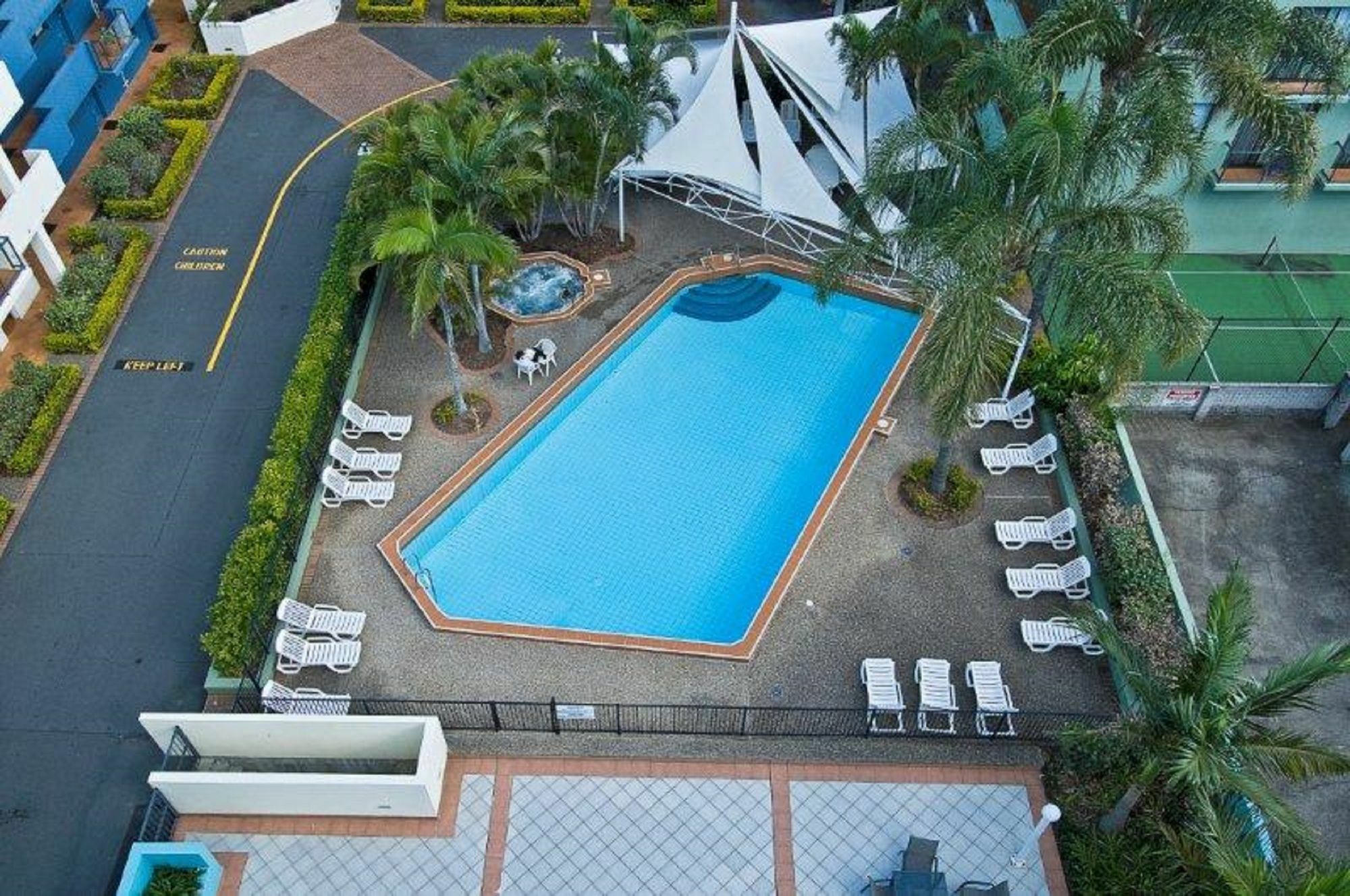 Aqualine On The Broadwater 4*