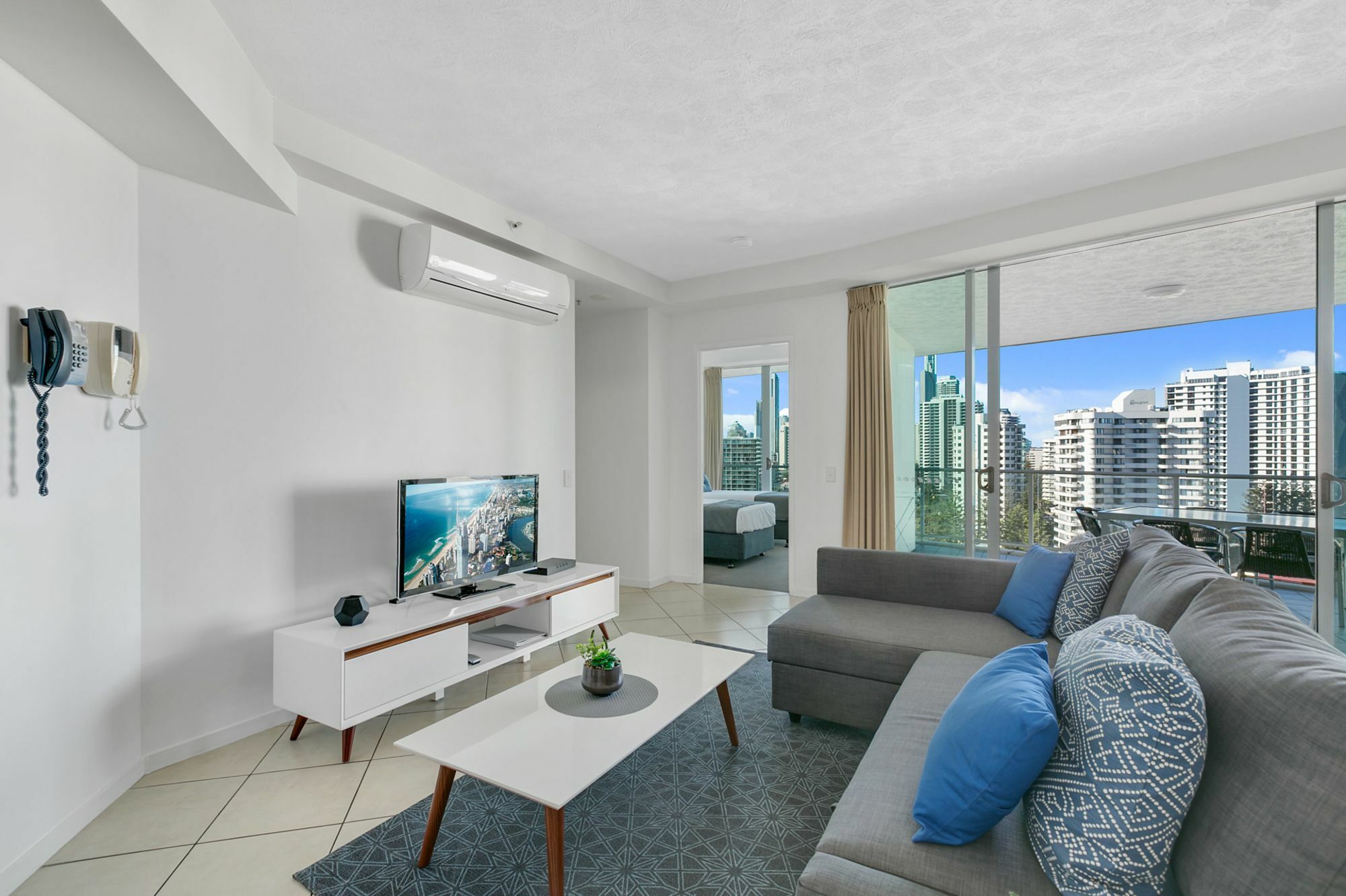 Wings - Q Apartment