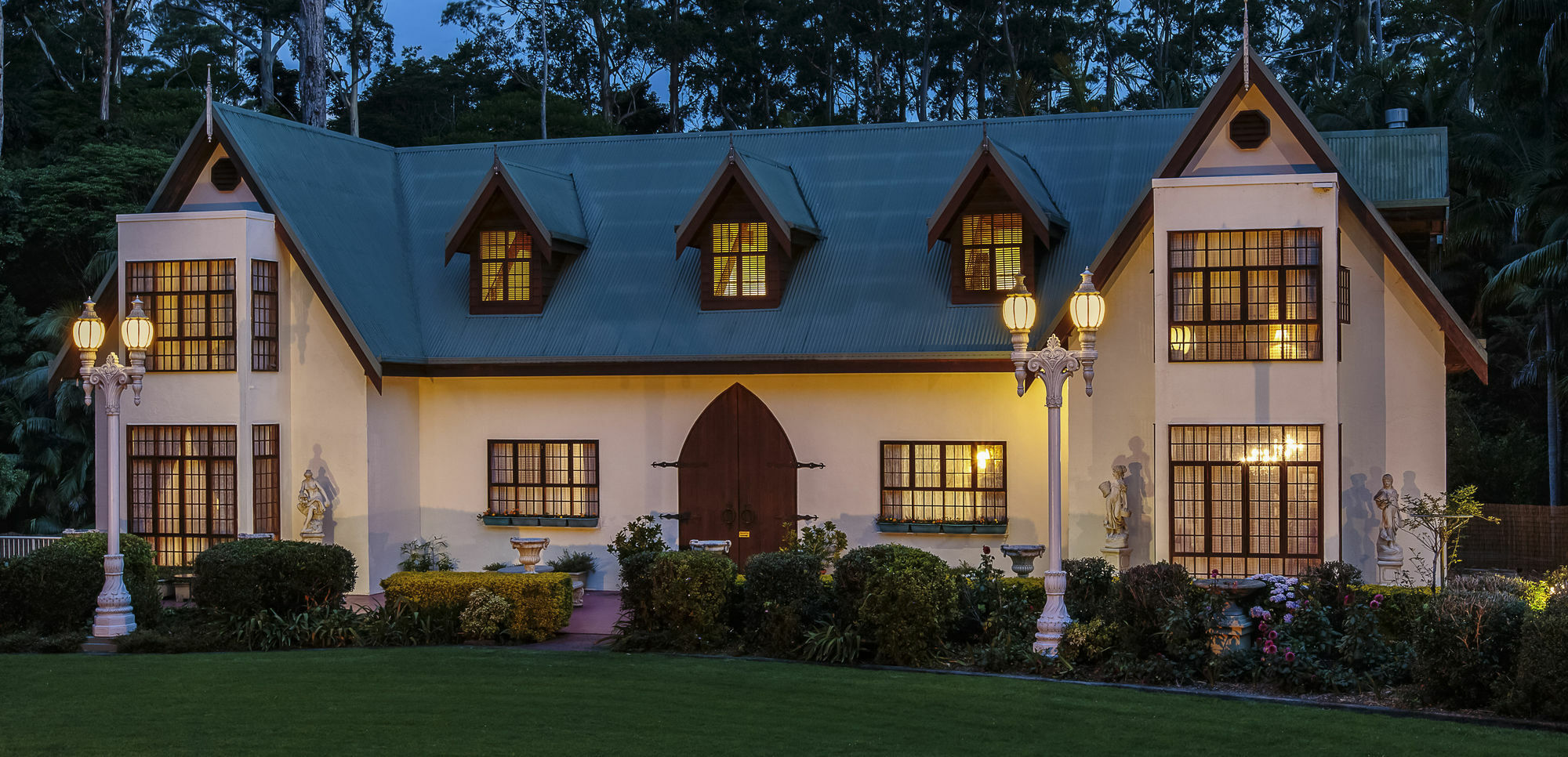 Mt Tamborine Stonehaven Manor Guest house Gold Coast
